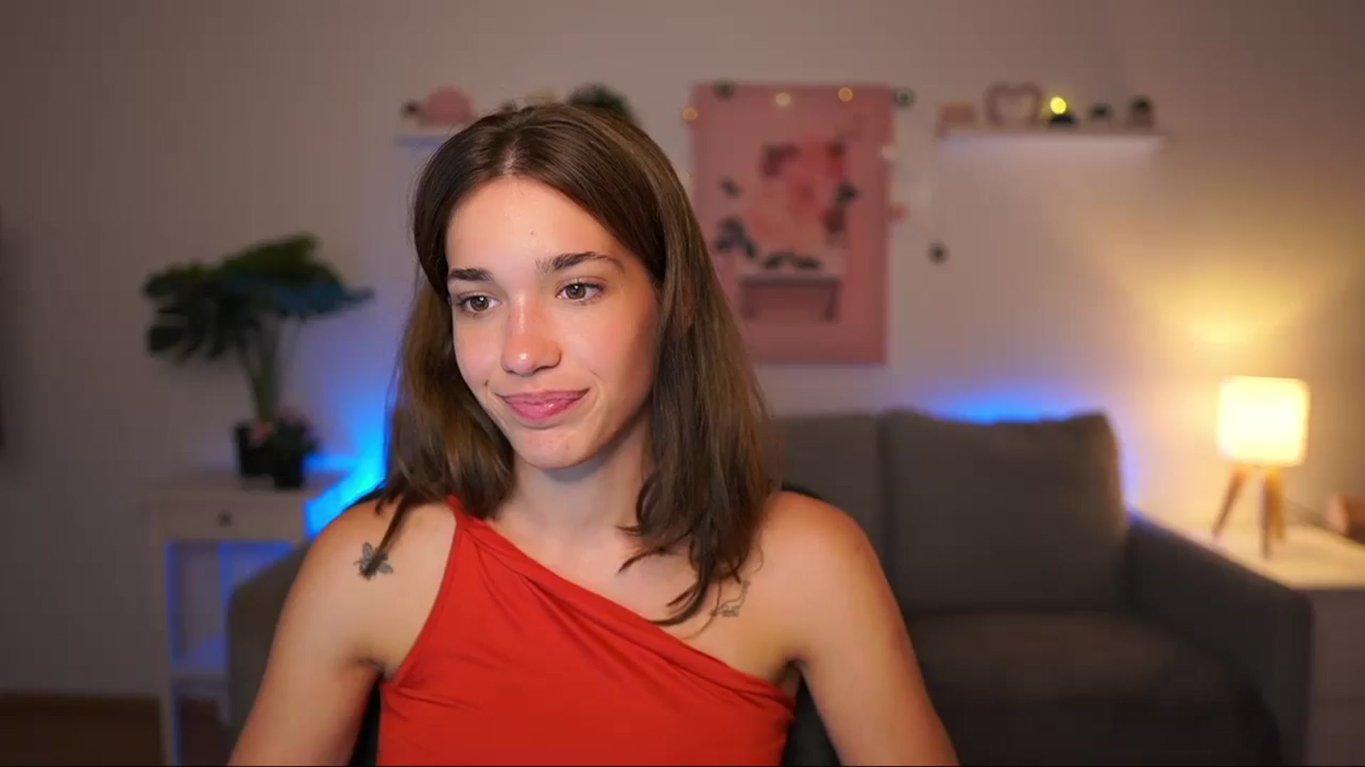 Gallery image thumbnail from Kissiecat's myfreecams stream on, 08/07/2025, 20:37 image 10 of 20
