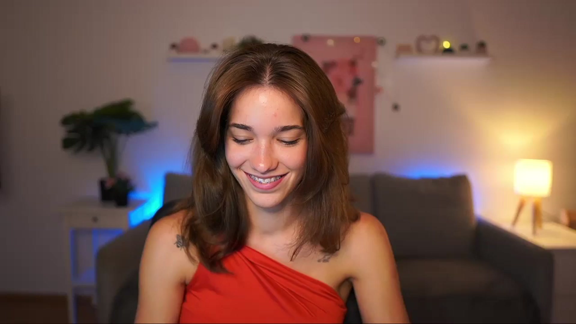 Gallery image thumbnail from Kissiecat's myfreecams stream on, 08/07/2025, 21:22 image 7 of 20