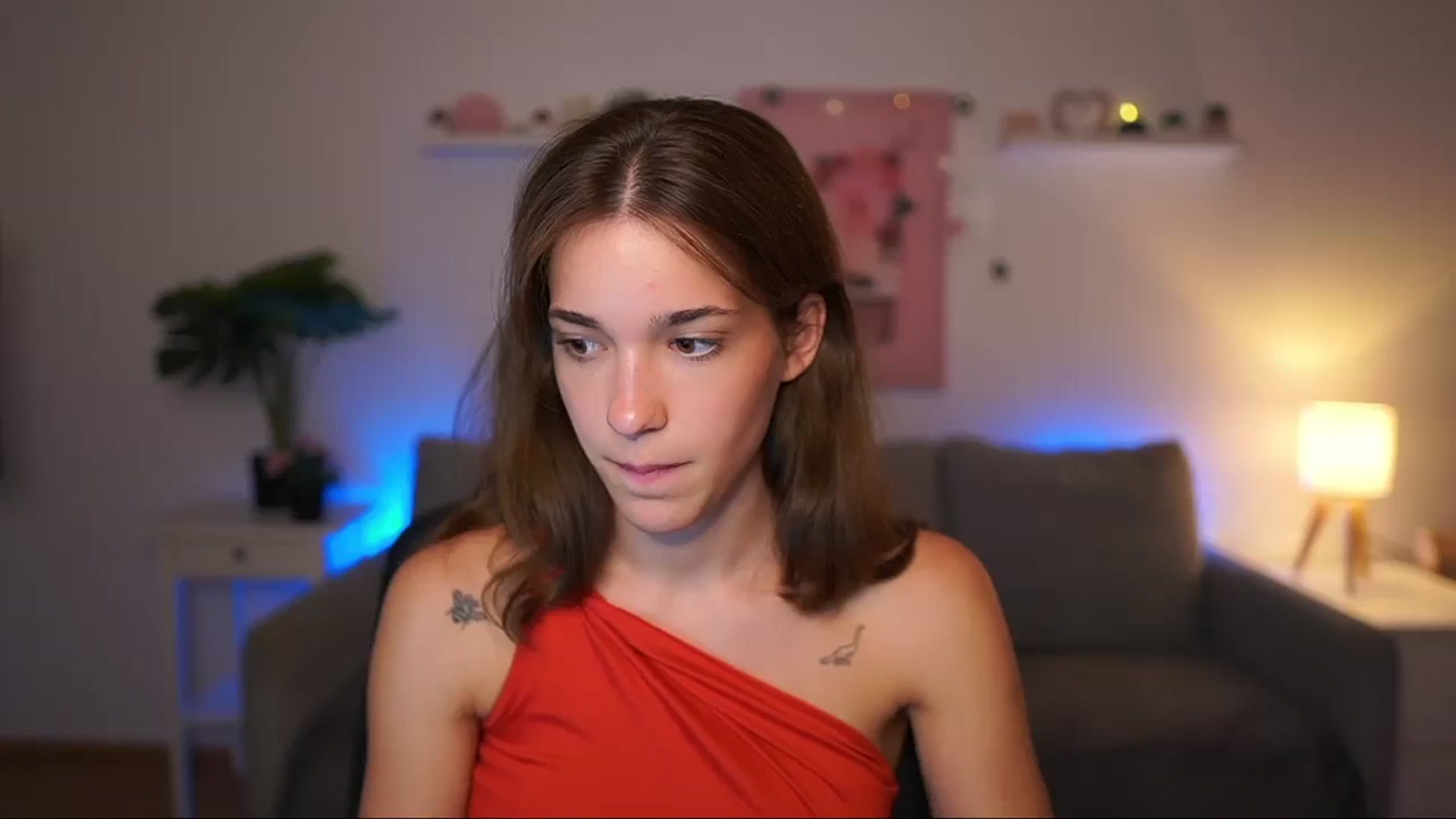Gallery image thumbnail from Kissiecat's myfreecams stream on, 08/07/2025, 21:22 image 18 of 20