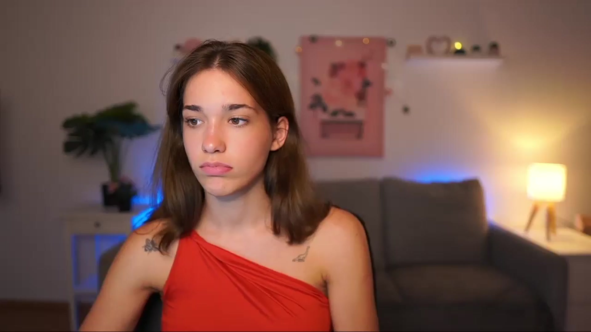 Gallery image thumbnail from Kissiecat's myfreecams stream on, 08/07/2025, 21:22 image 17 of 20