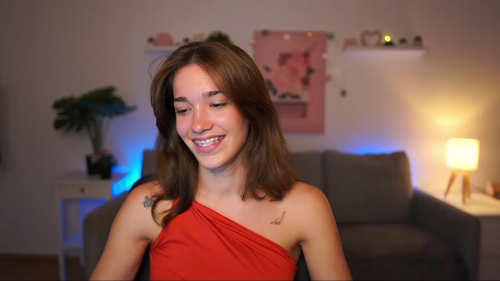 Gallery image thumbnail from Kissiecat's myfreecams stream on, 08/07/2025, 21:22 image 12 of 20