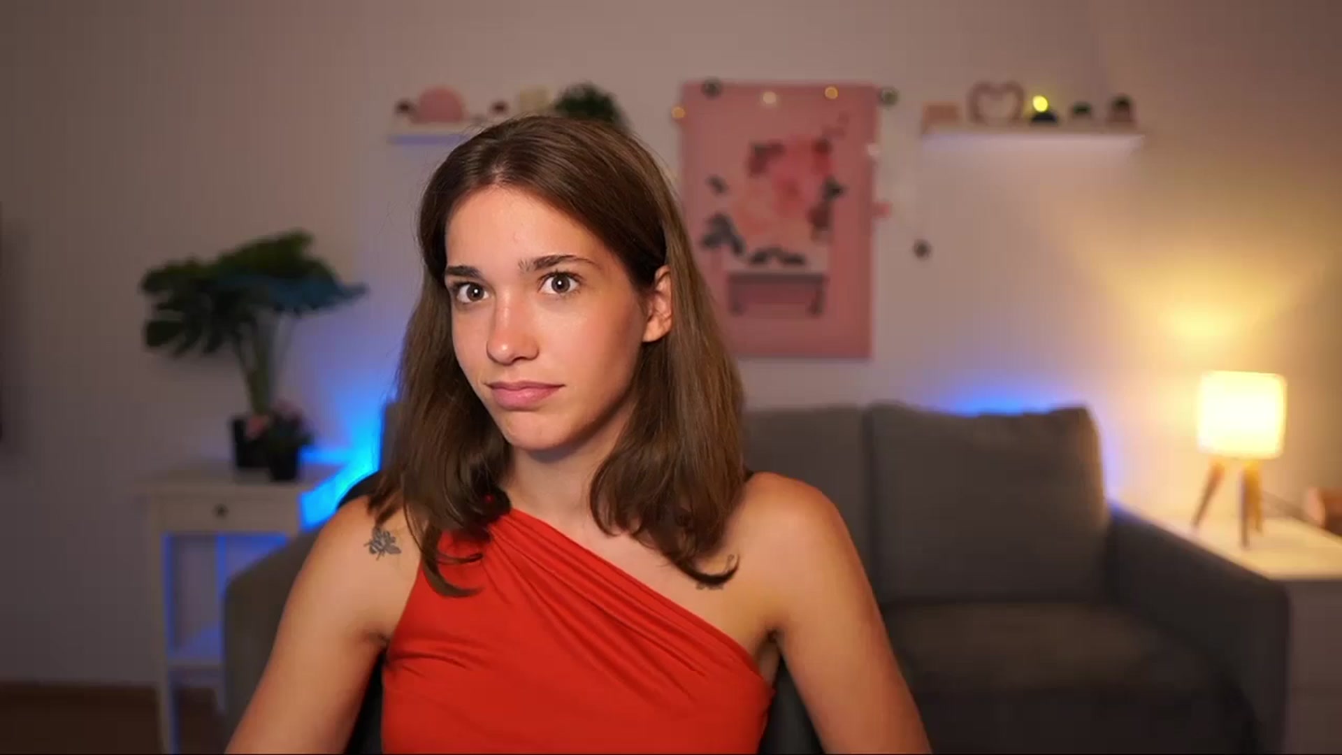 Gallery image thumbnail from Kissiecat's myfreecams stream on, 08/07/2025, 22:24 image 6 of 20