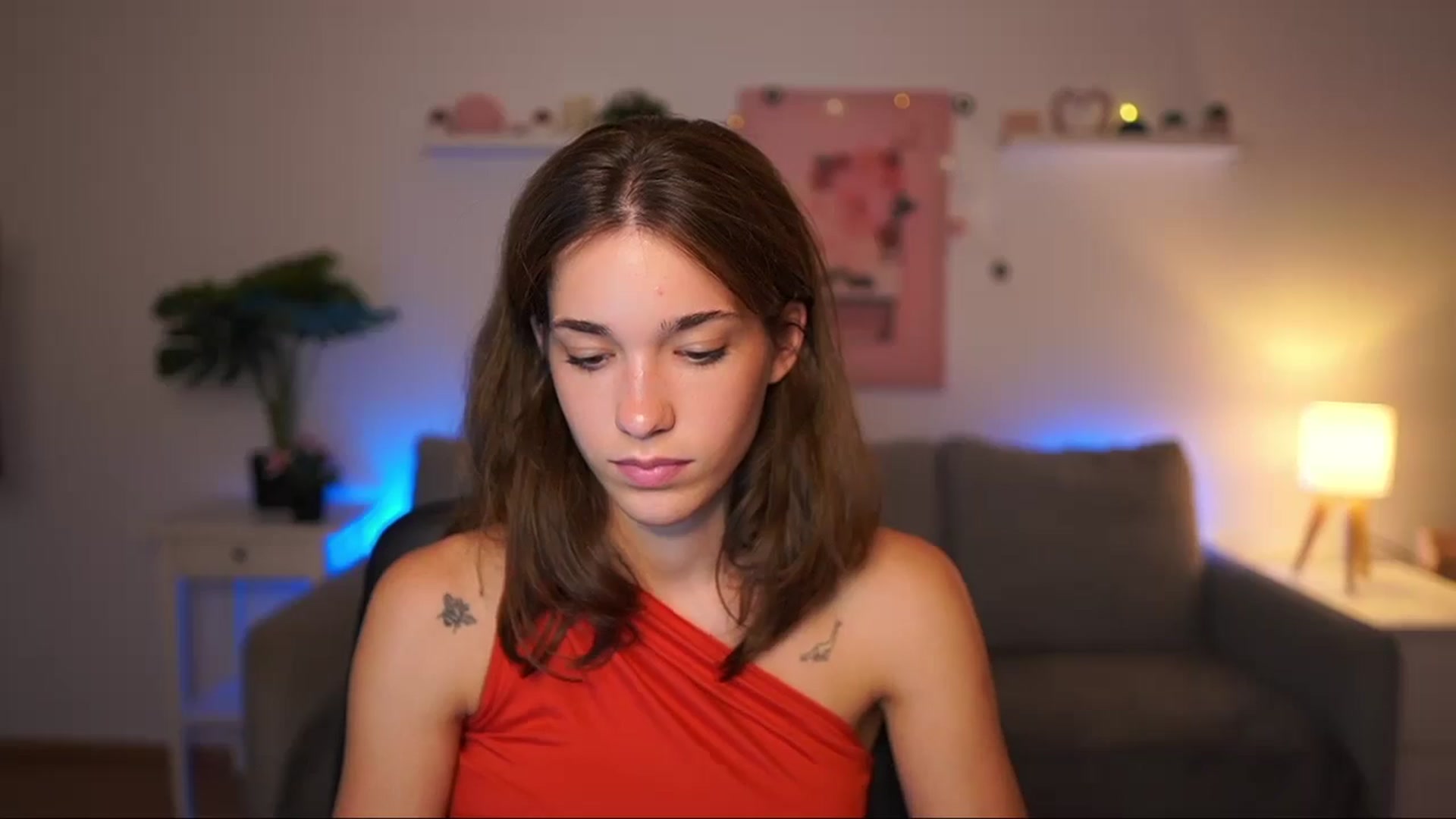 Gallery image thumbnail from Kissiecat's myfreecams stream on, 08/07/2025, 22:24 image 12 of 20