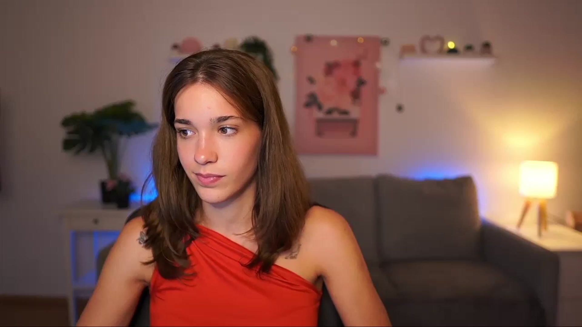 Gallery image thumbnail from Kissiecat's myfreecams stream on, 08/07/2025, 23:02 image 14 of 20