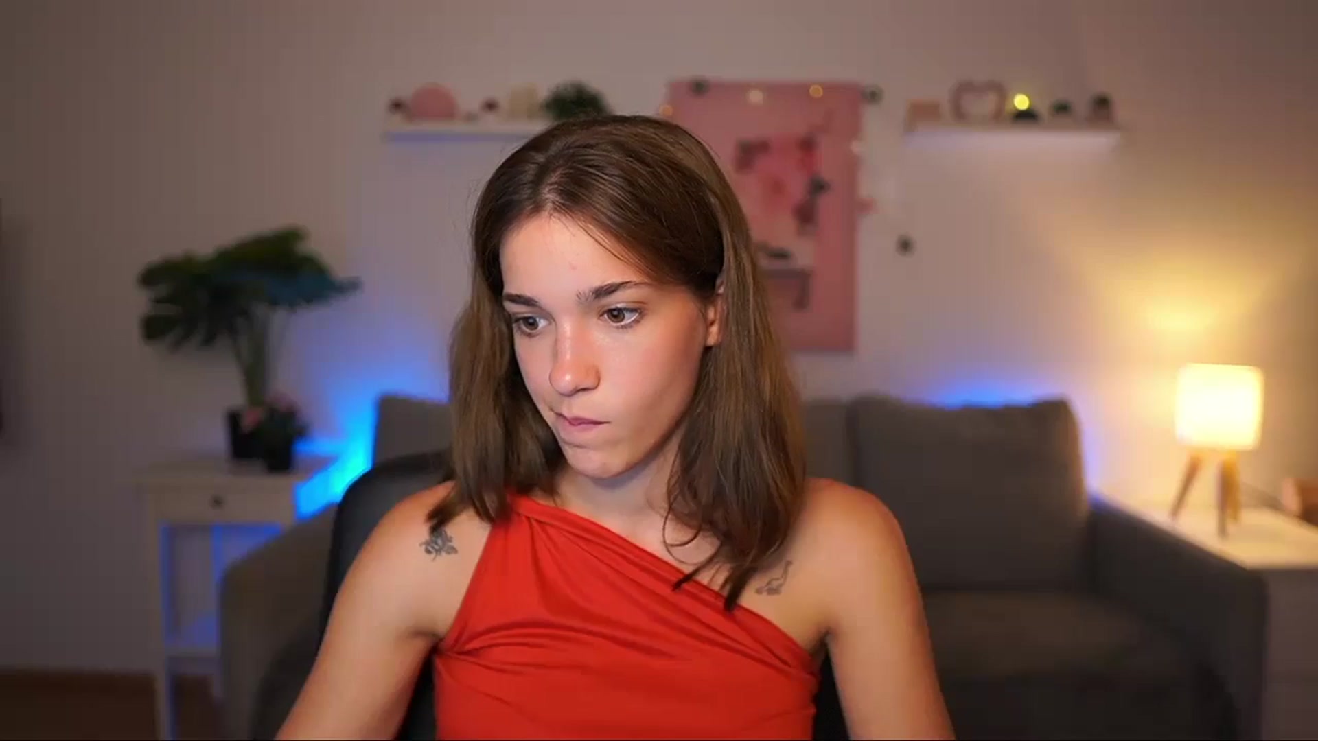Gallery image thumbnail from Kissiecat's myfreecams stream on, 08/07/2025, 23:02 image 4 of 20