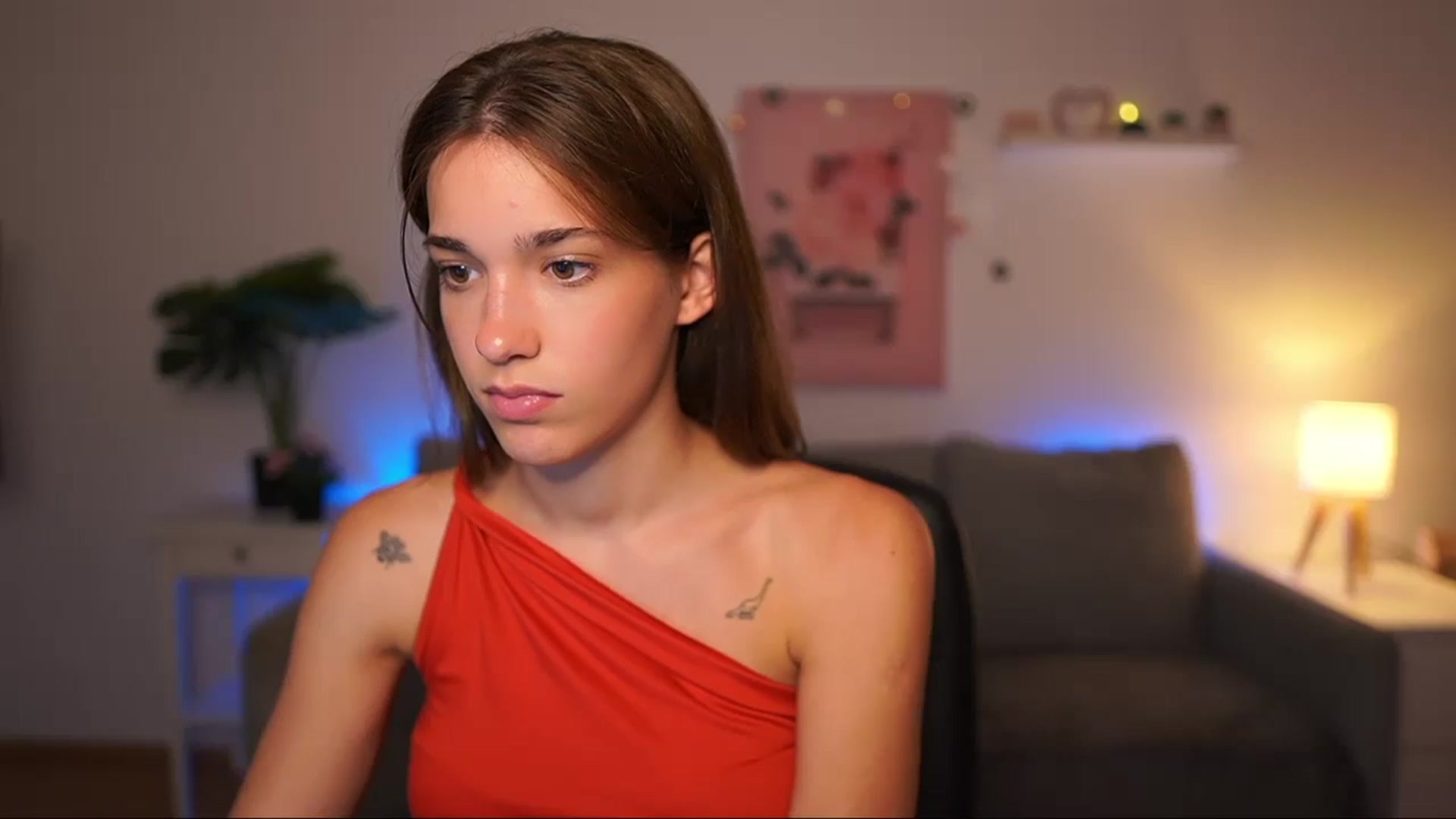 Gallery image thumbnail from Kissiecat's myfreecams stream on, 08/07/2025, 23:02 image 19 of 20