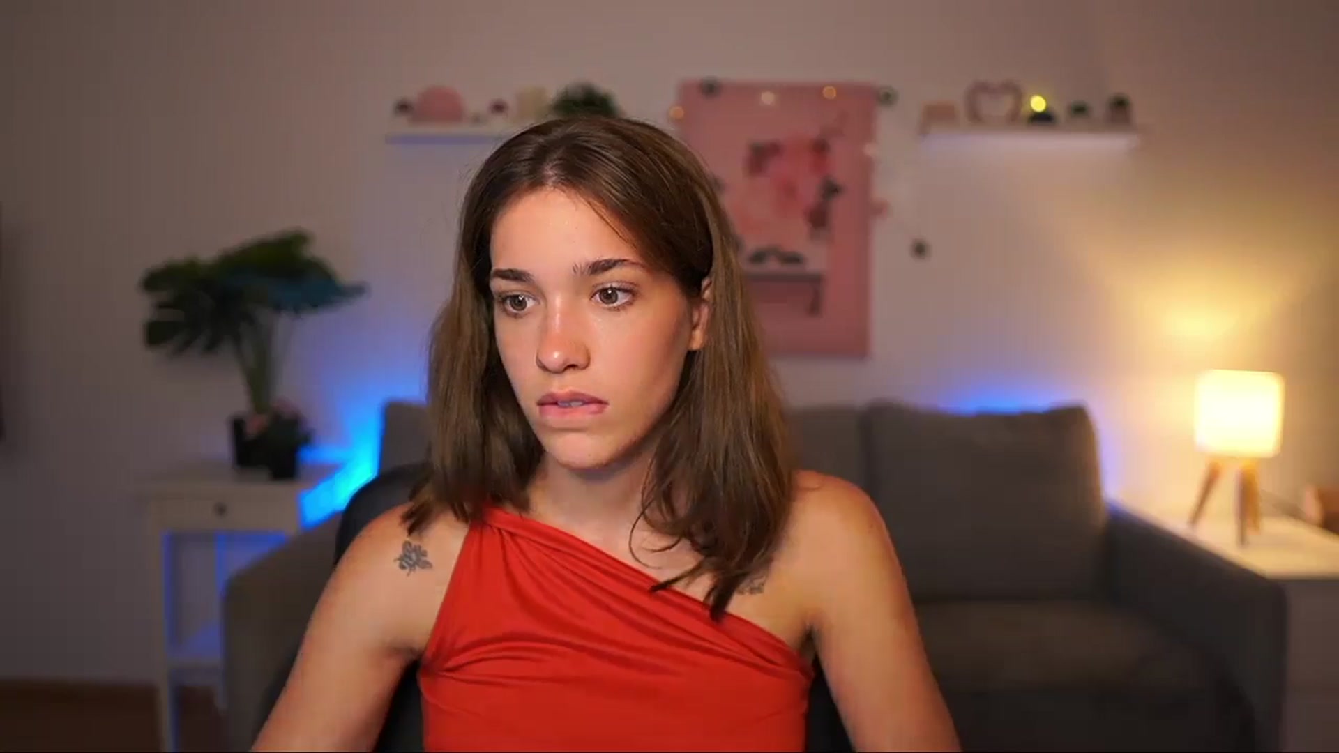 Gallery image thumbnail from Kissiecat's myfreecams stream on, 08/07/2025, 23:02 image 5 of 20