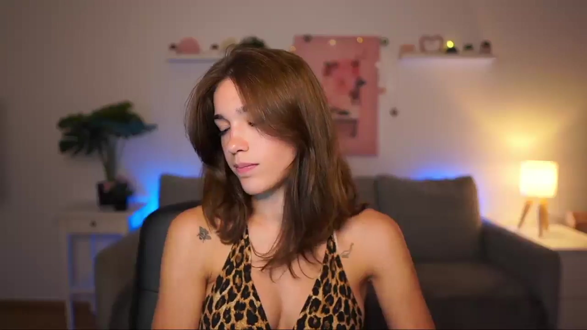 Gallery image thumbnail from Kissiecat's myfreecams stream on, 08/08/2025, 18:52 image 18 of 20