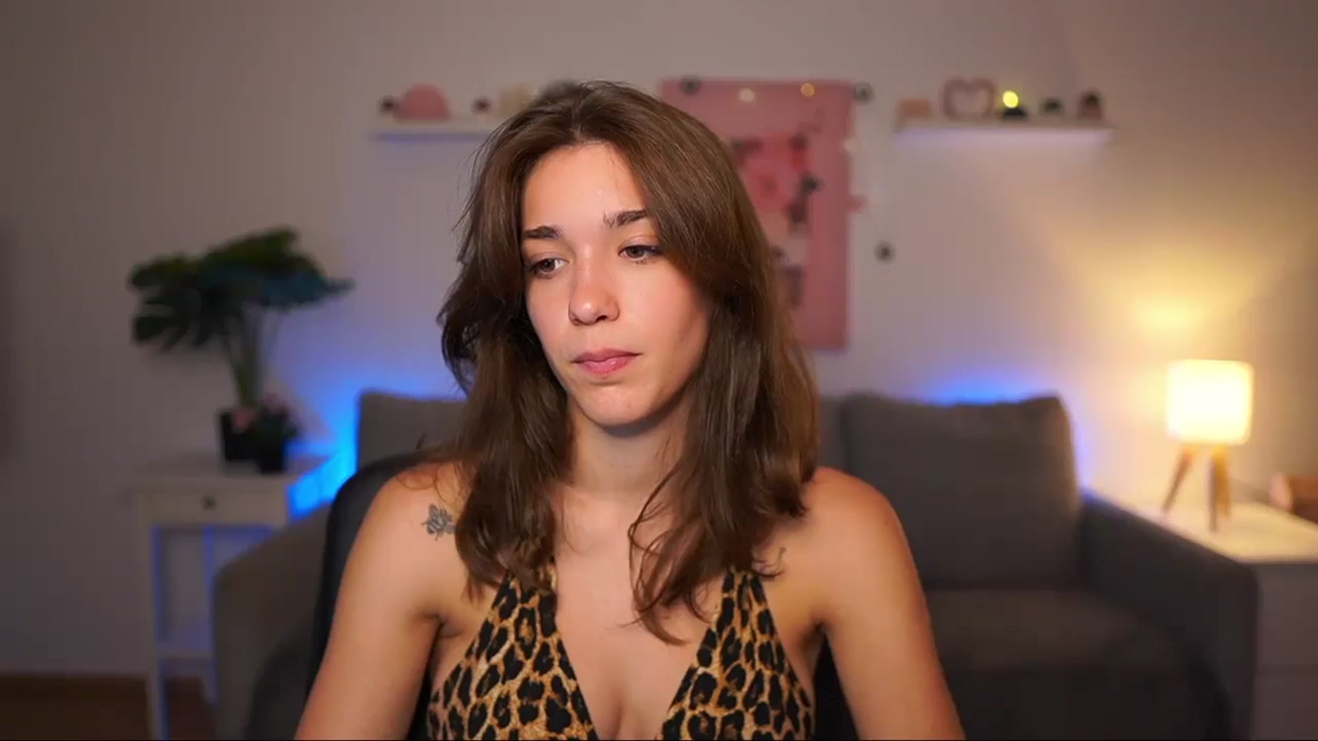 Gallery image thumbnail from Kissiecat's myfreecams stream on, 08/08/2025, 18:52 image 3 of 20