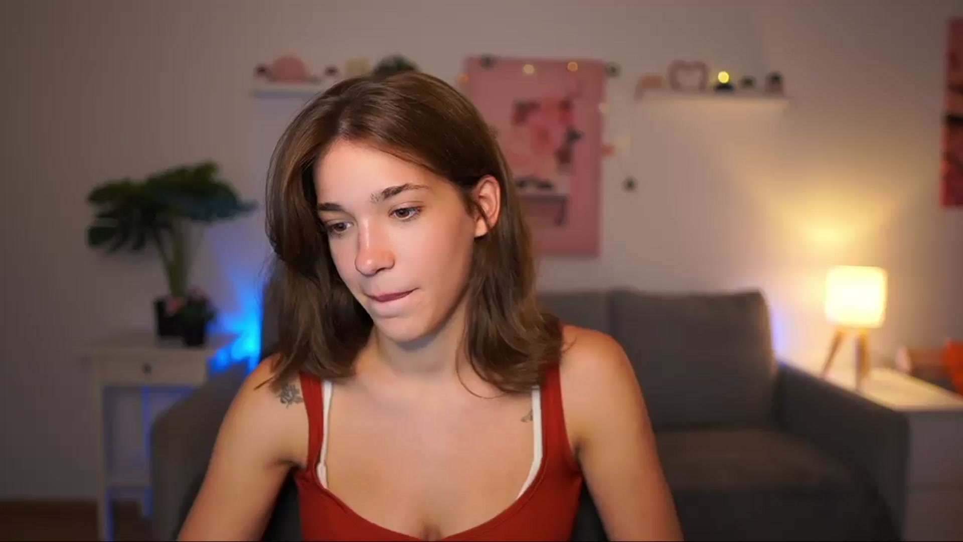 Gallery image thumbnail from Kissiecat's myfreecams stream on, 08/11/2025, 14:13 image 14 of 20