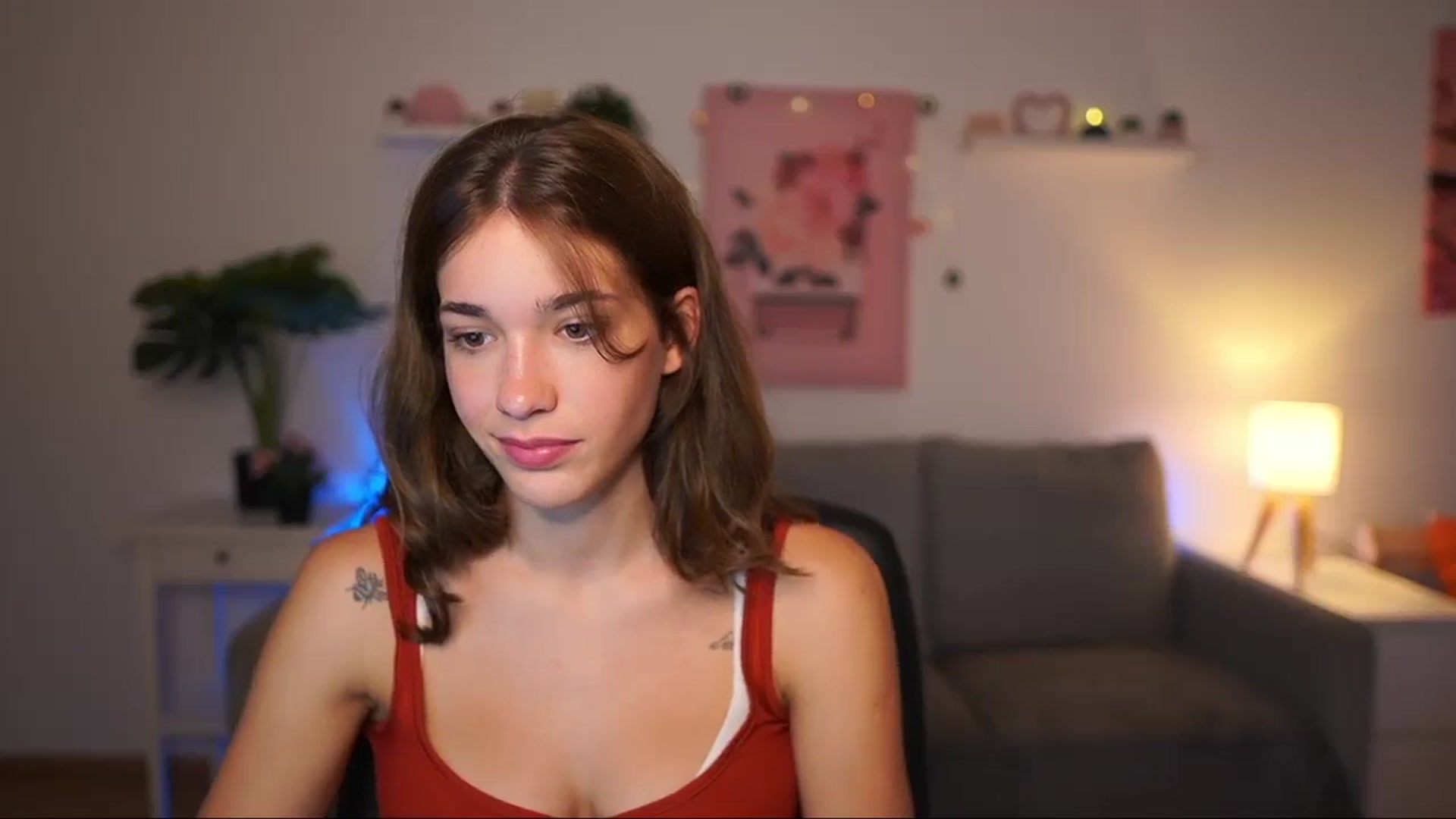 Gallery image thumbnail from Kissiecat's myfreecams stream on, 08/11/2025, 14:13 image 4 of 20