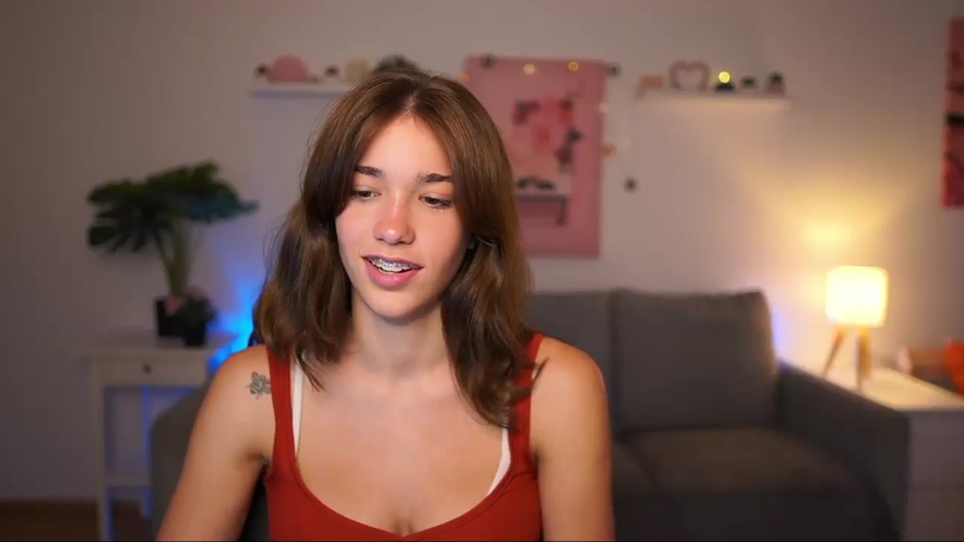 Gallery image thumbnail from Kissiecat's myfreecams stream on, 08/11/2025, 15:13 image 2 of 20