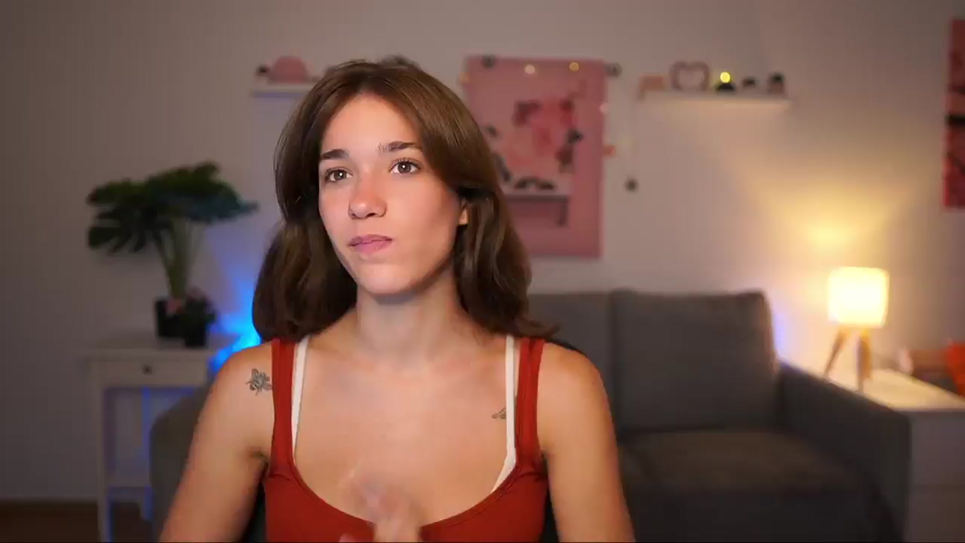 Gallery image thumbnail from Kissiecat's myfreecams stream on, 08/11/2025, 15:13 image 1 of 20