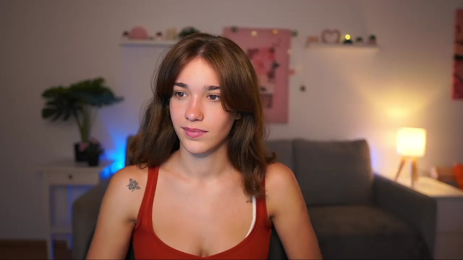 Gallery image thumbnail from Kissiecat's myfreecams stream on, 08/11/2025, 15:13 image 4 of 20