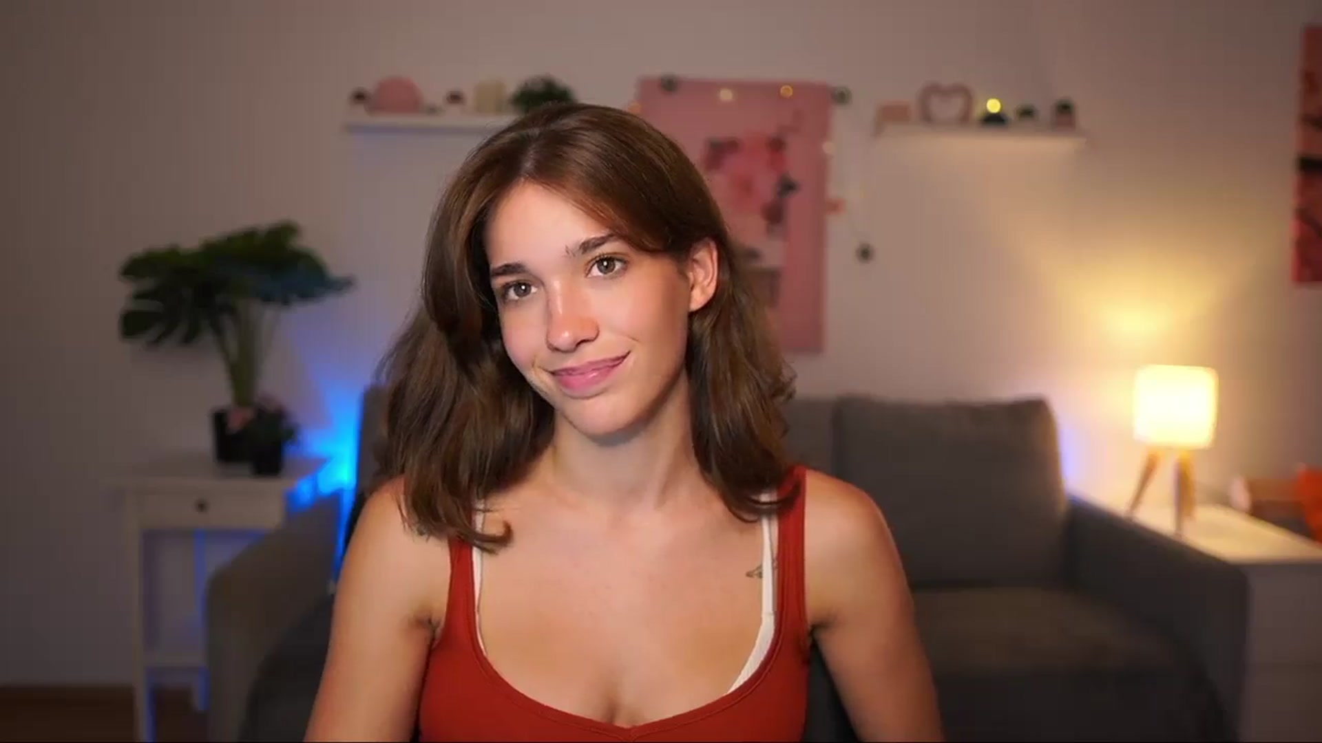 Gallery image thumbnail from Kissiecat's myfreecams stream on, 08/11/2025, 17:32 image 9 of 20