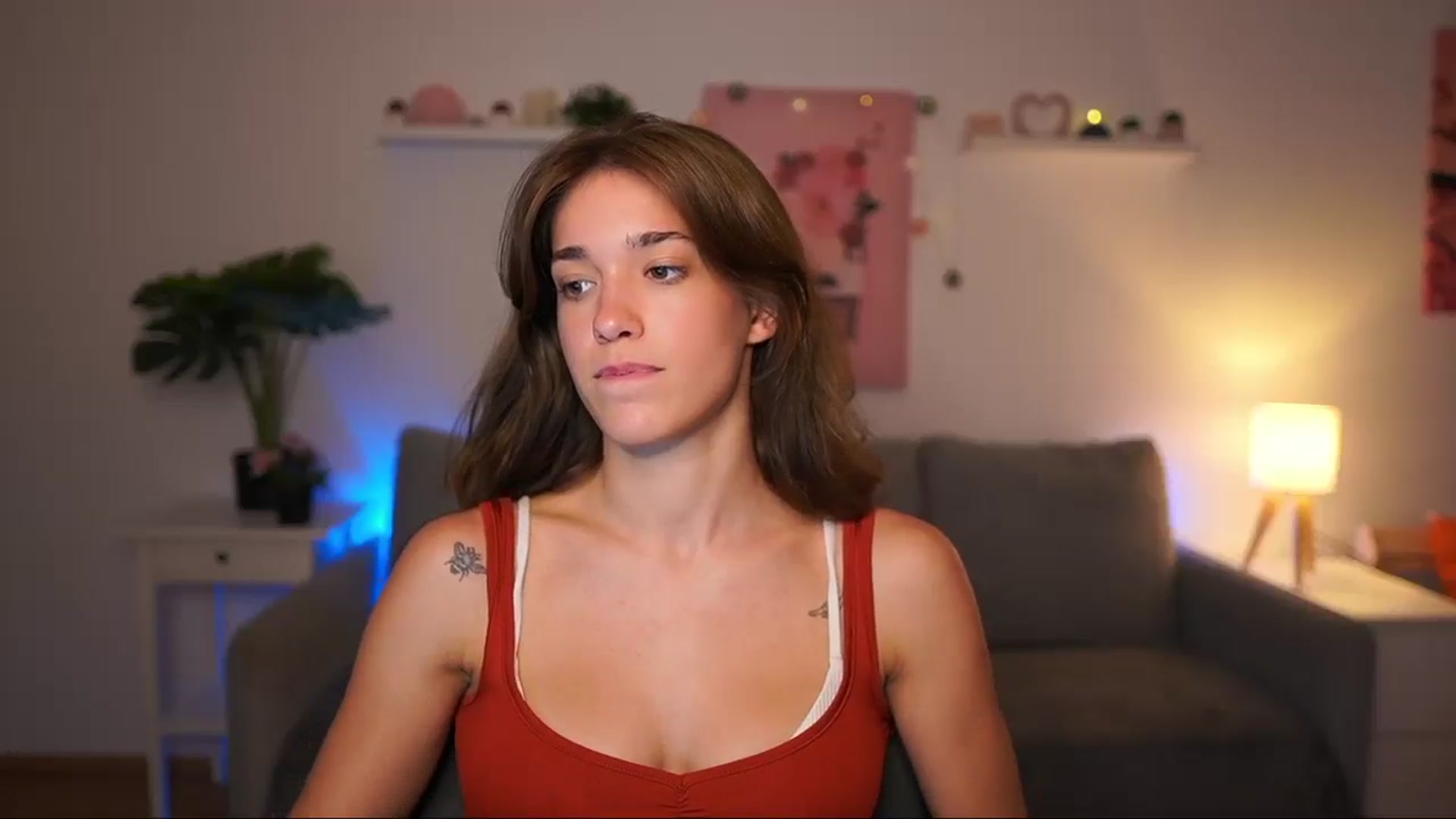 Gallery image thumbnail from Kissiecat's myfreecams stream on, 08/11/2025, 17:32 image 8 of 20