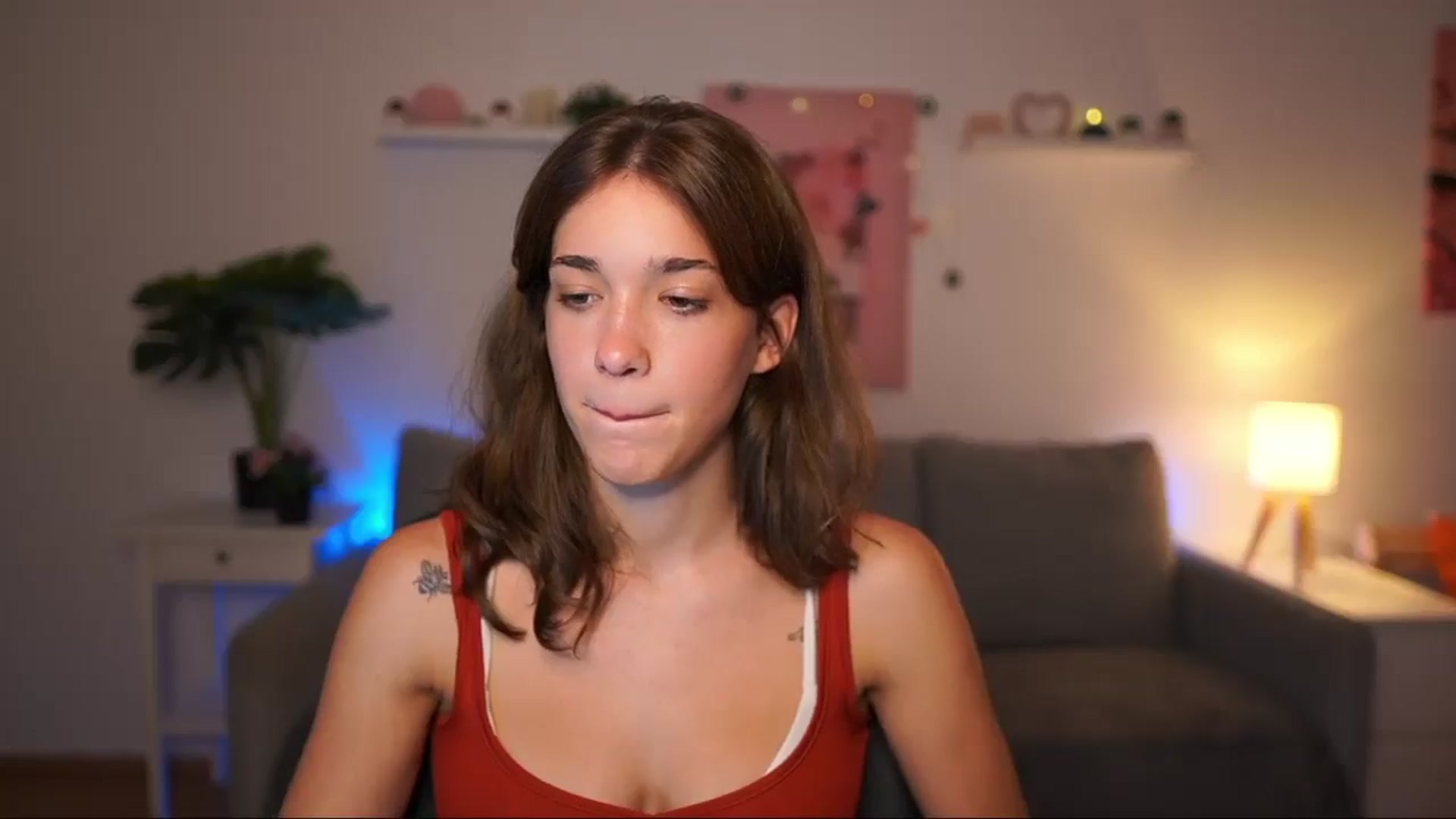 Gallery image thumbnail from Kissiecat's myfreecams stream on, 08/11/2025, 17:32 image 17 of 20
