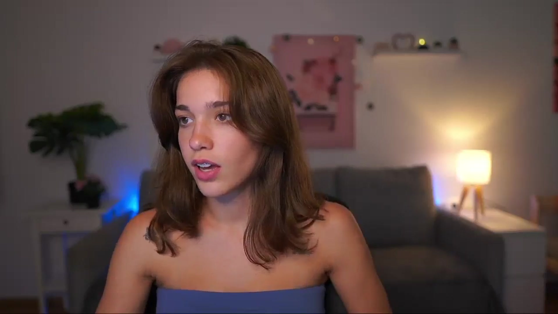 Gallery image thumbnail from Kissiecat's myfreecams stream on, 08/12/2025, 17:26 image 4 of 20