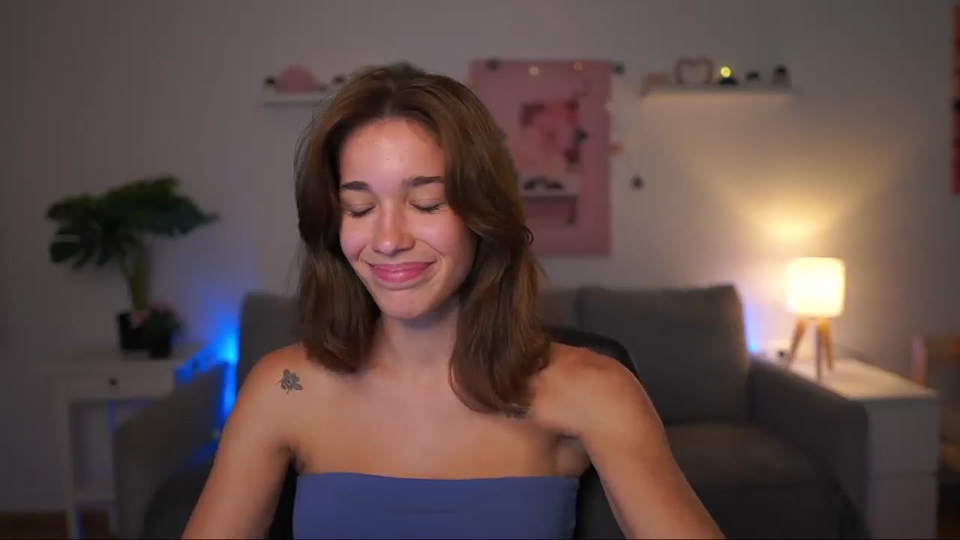 Gallery image thumbnail from Kissiecat's myfreecams stream on, 08/12/2025, 17:26 image 2 of 20