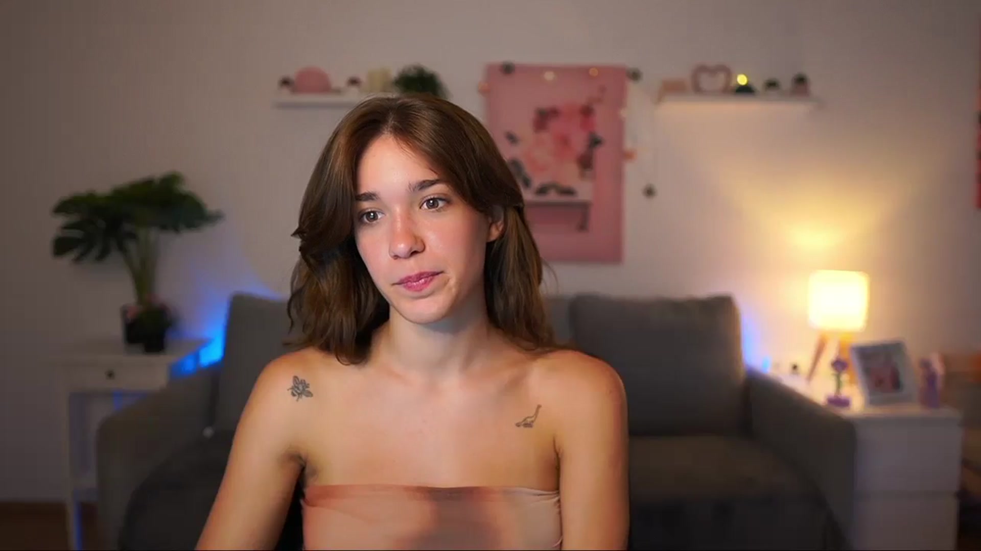 Gallery image thumbnail from Kissiecat's myfreecams stream on, 08/13/2025, 14:03 image 8 of 20