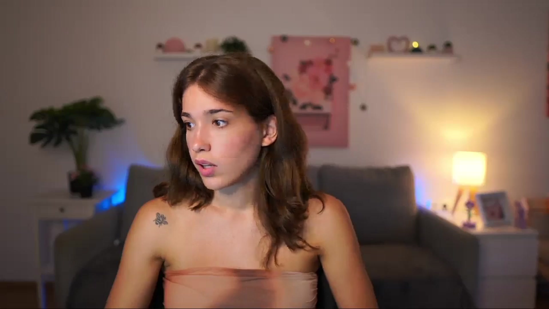 Gallery image thumbnail from Kissiecat's myfreecams stream on, 08/13/2025, 14:03 image 2 of 20
