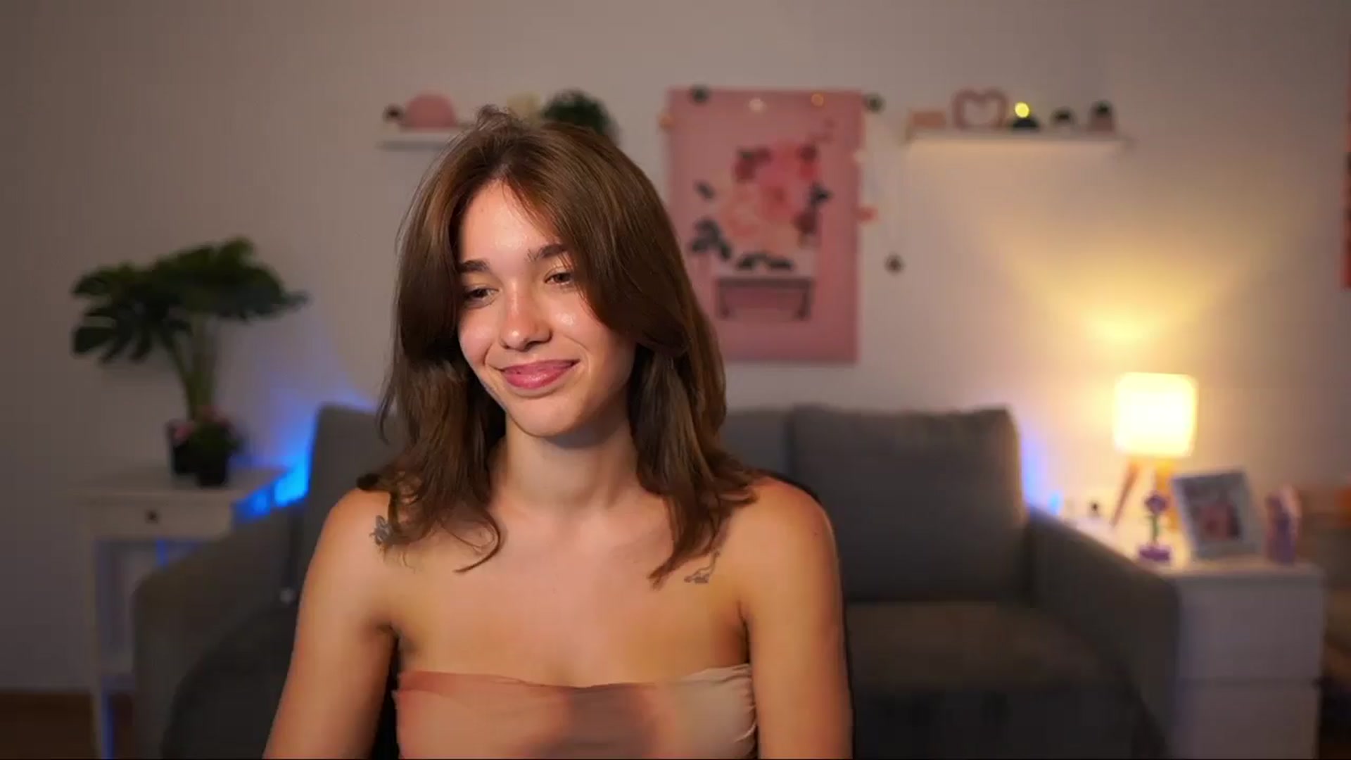 Gallery image thumbnail from Kissiecat's myfreecams stream on, 08/13/2025, 15:06 image 3 of 20