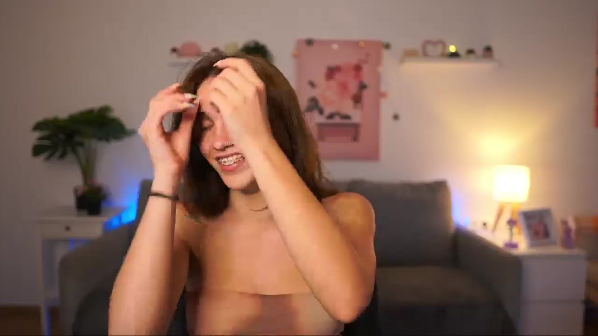 Gallery image thumbnail from Kissiecat's myfreecams stream on, 08/13/2025, 15:06 image 7 of 20