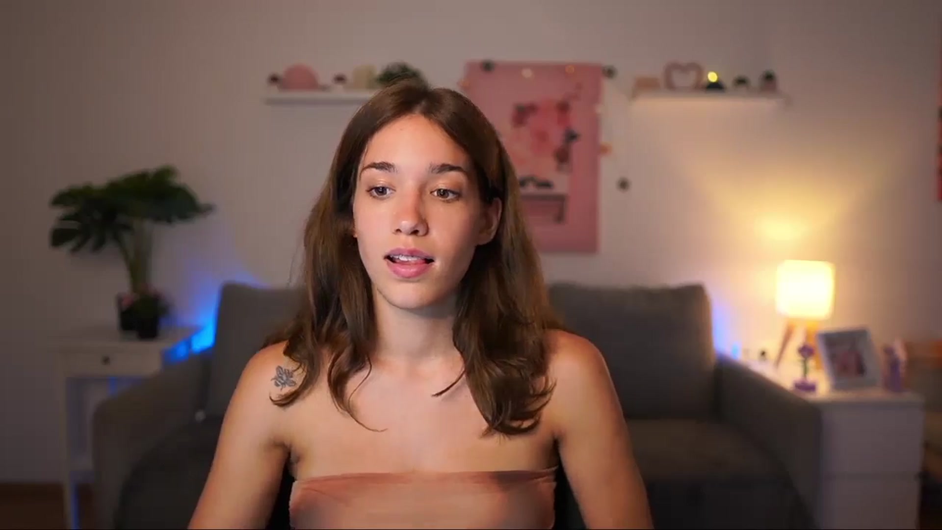 Gallery image thumbnail from Kissiecat's myfreecams stream on, 08/13/2025, 16:11 image 10 of 20