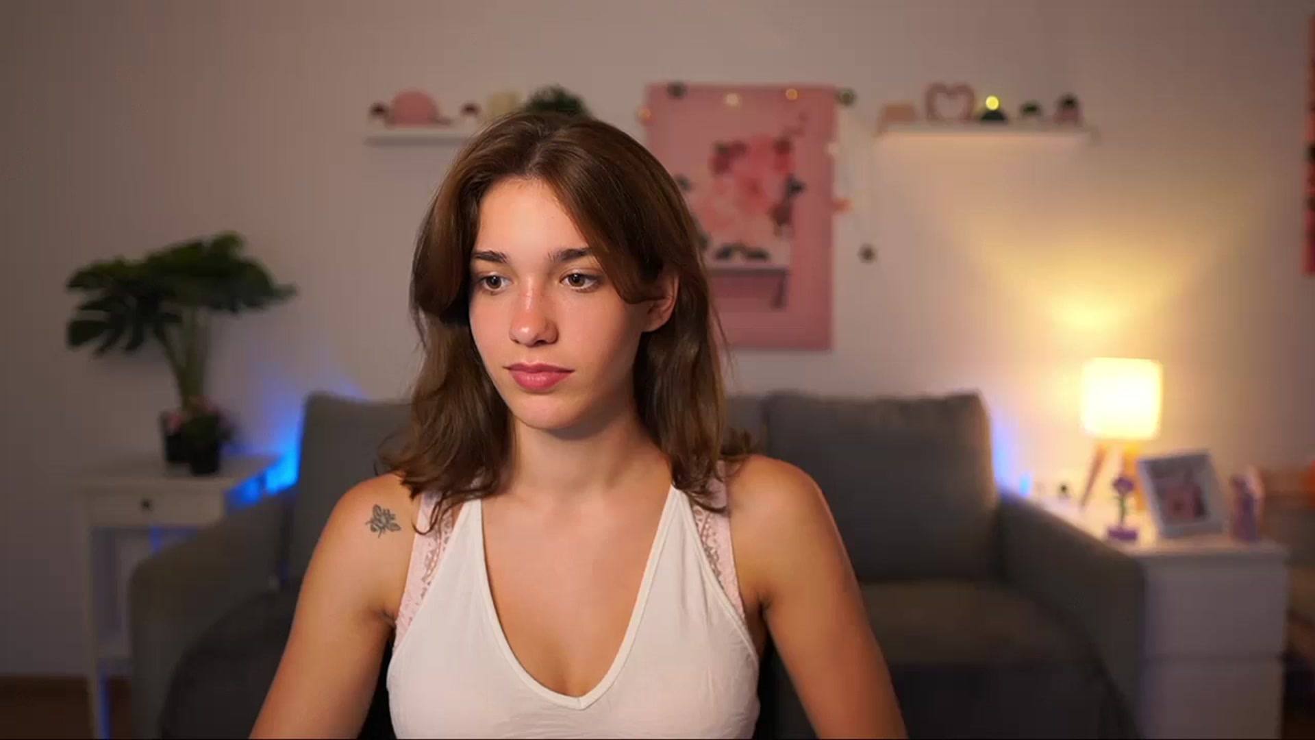 Gallery image thumbnail from Kissiecat's myfreecams stream on, 08/14/2025, 15:08 image 11 of 20