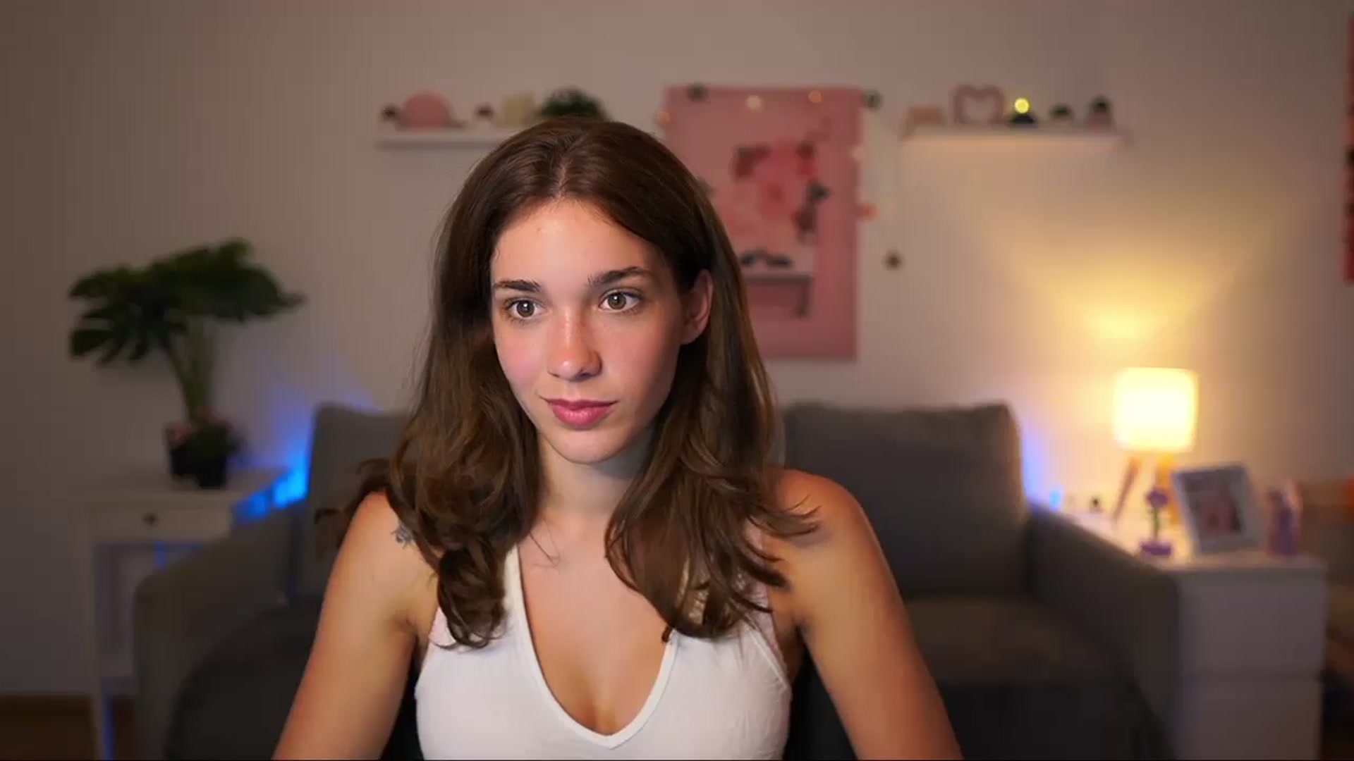 Gallery image thumbnail from Kissiecat's myfreecams stream on, 08/14/2025, 15:08 image 2 of 20