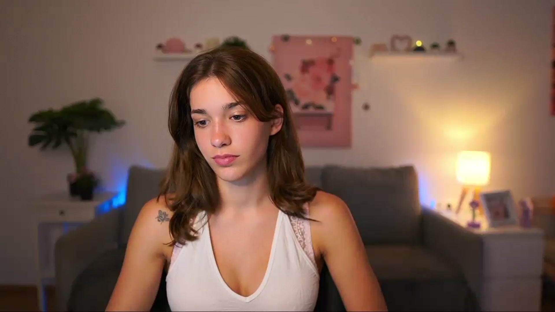 Gallery image thumbnail from Kissiecat's myfreecams stream on, 08/14/2025, 15:08 image 5 of 20