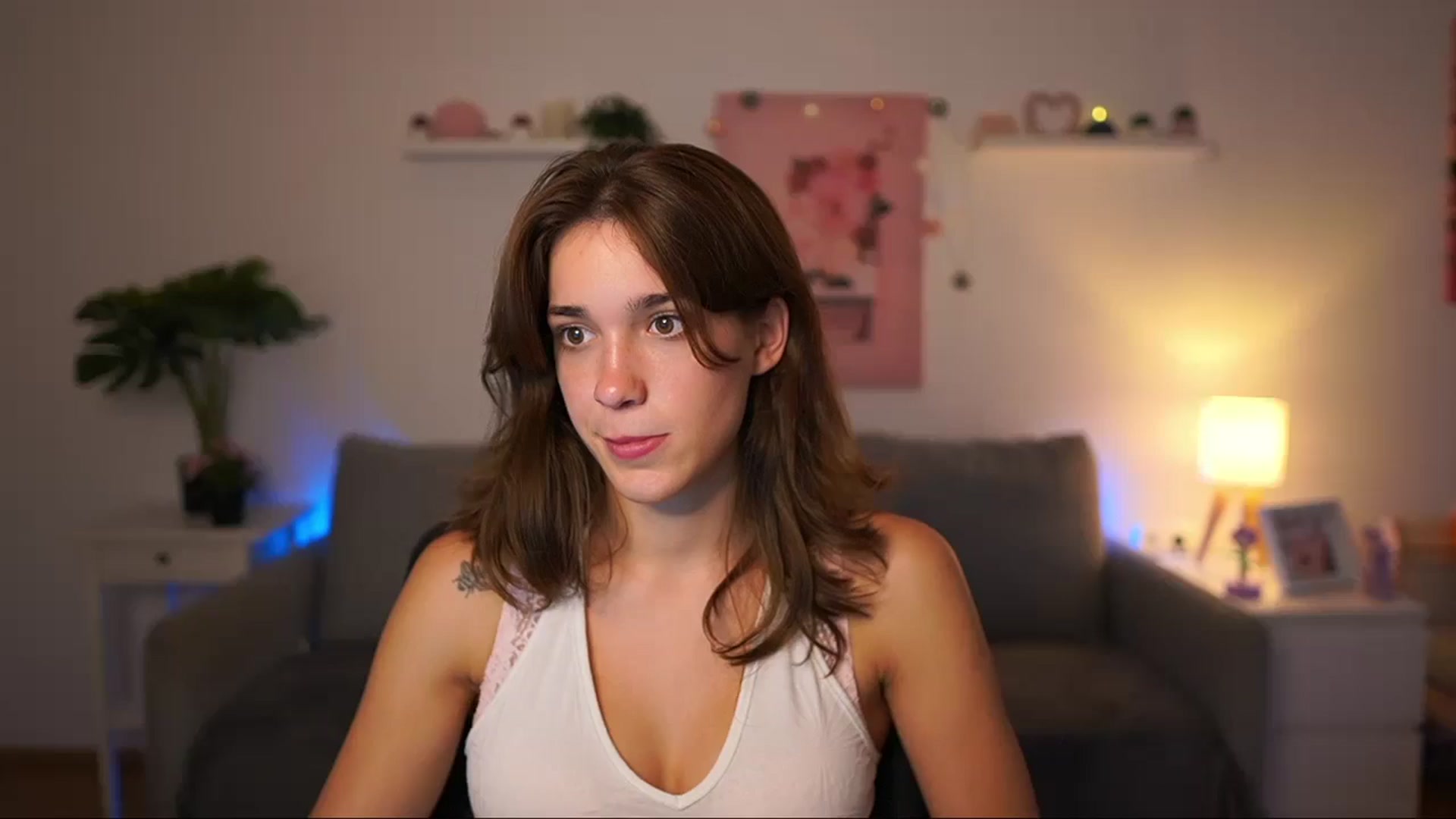 Gallery image thumbnail from Kissiecat's myfreecams stream on, 08/14/2025, 15:08 image 18 of 20