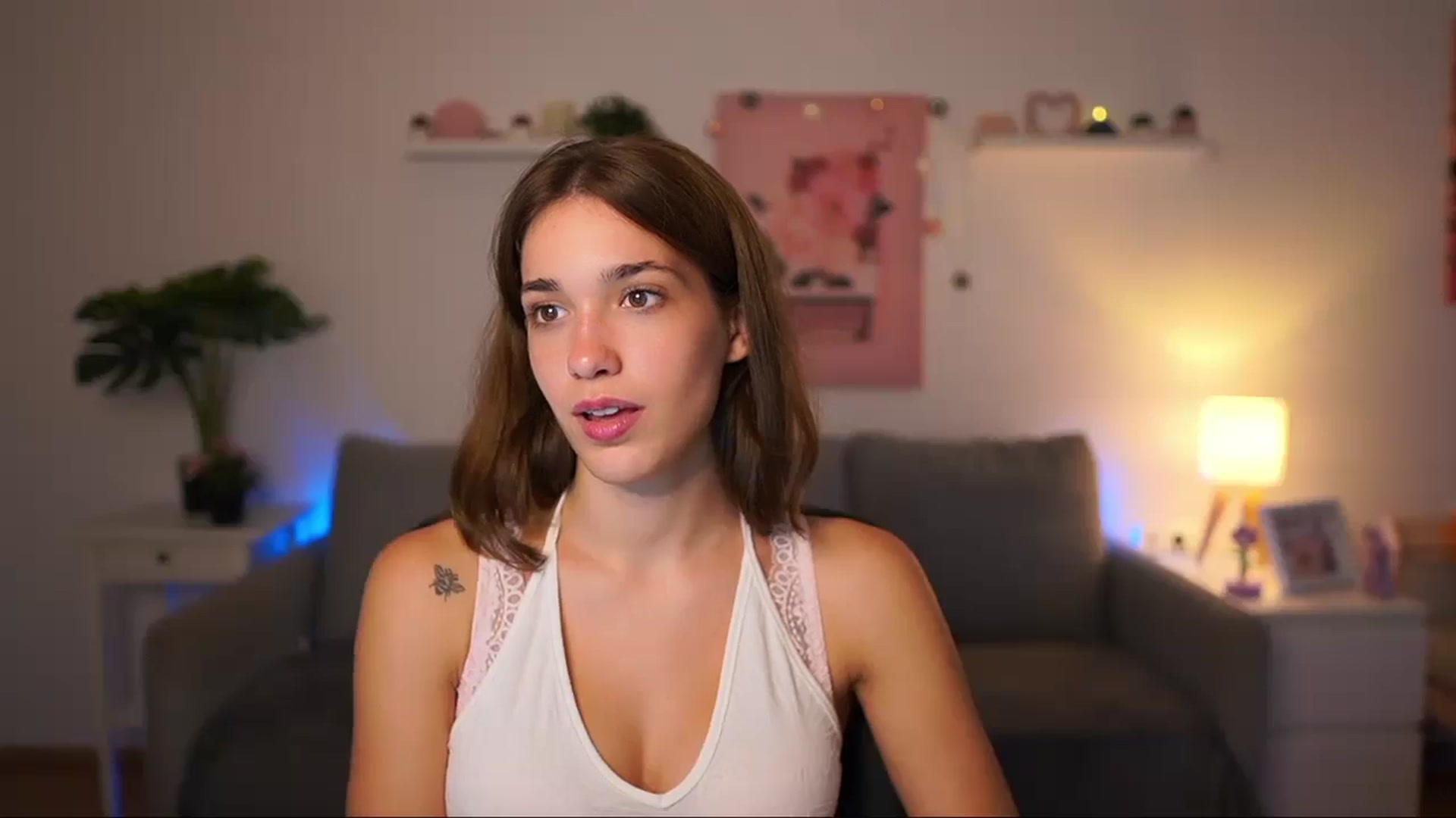 Gallery image thumbnail from Kissiecat's myfreecams stream on, 08/14/2025, 15:08 image 14 of 20