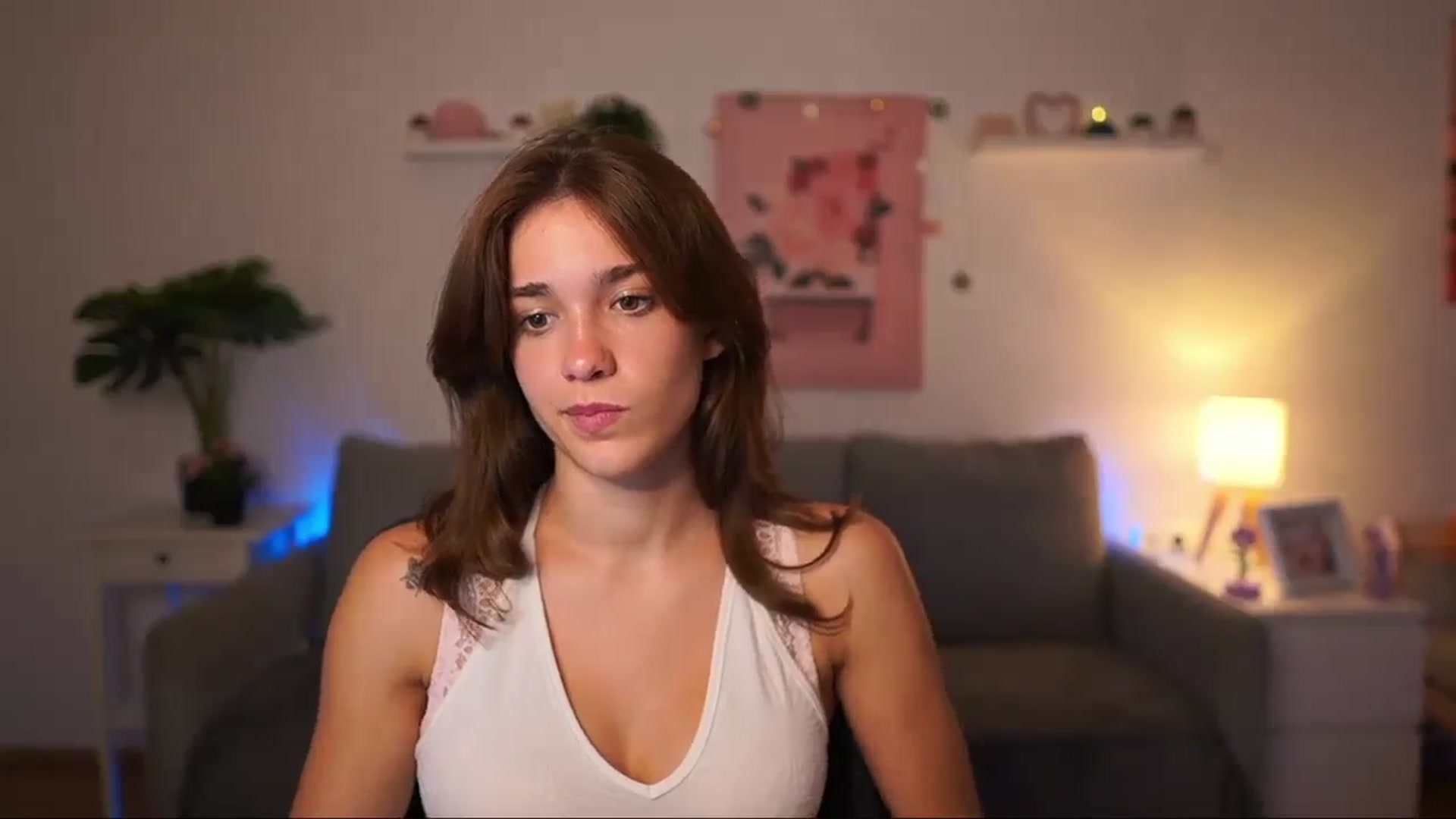 Gallery image thumbnail from Kissiecat's myfreecams stream on, 08/14/2025, 16:23 image 17 of 20