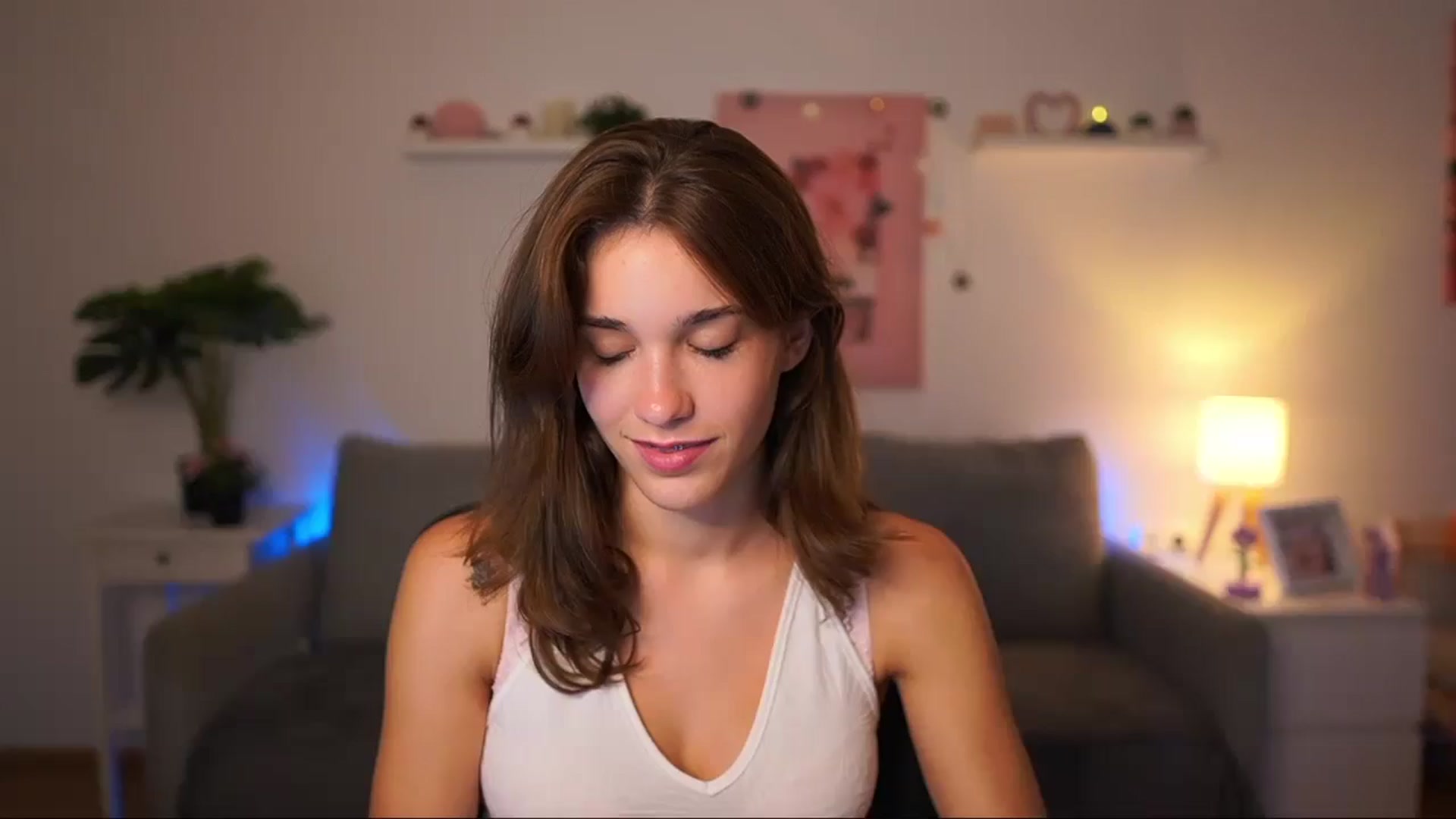 Gallery image thumbnail from Kissiecat's myfreecams stream on, 08/14/2025, 16:23 image 3 of 20