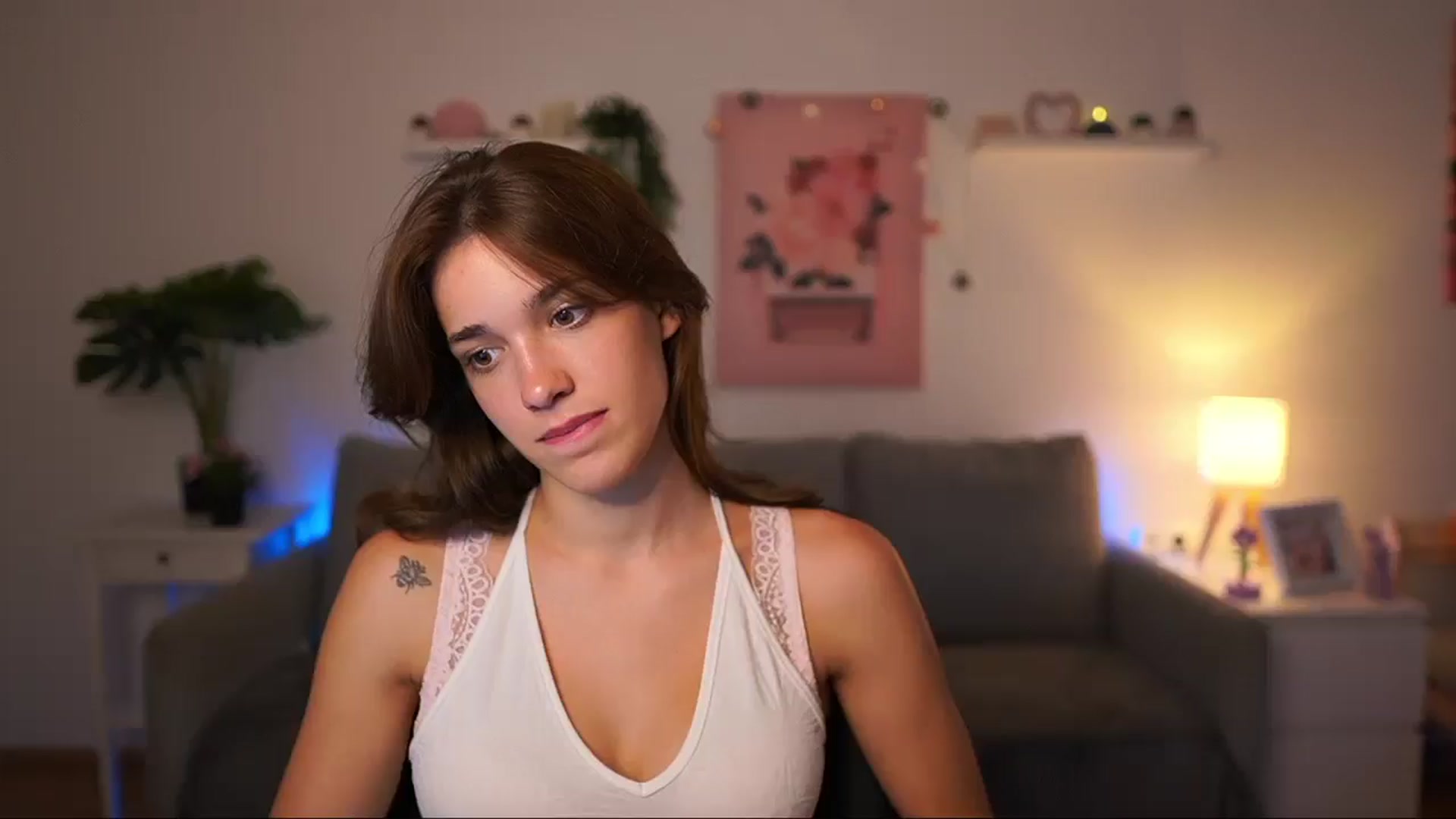 Gallery image thumbnail from Kissiecat's myfreecams stream on, 08/14/2025, 16:23 image 15 of 20