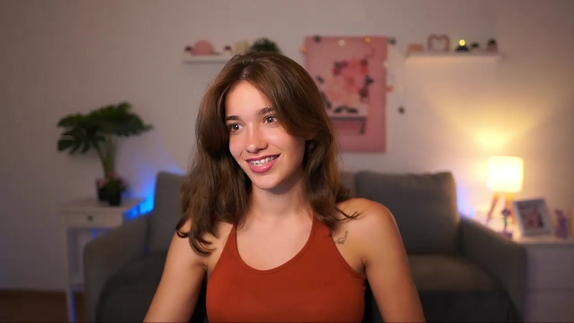 Gallery image thumbnail from Kissiecat's myfreecams stream on, 08/15/2025, 15:20 image 10 of 20