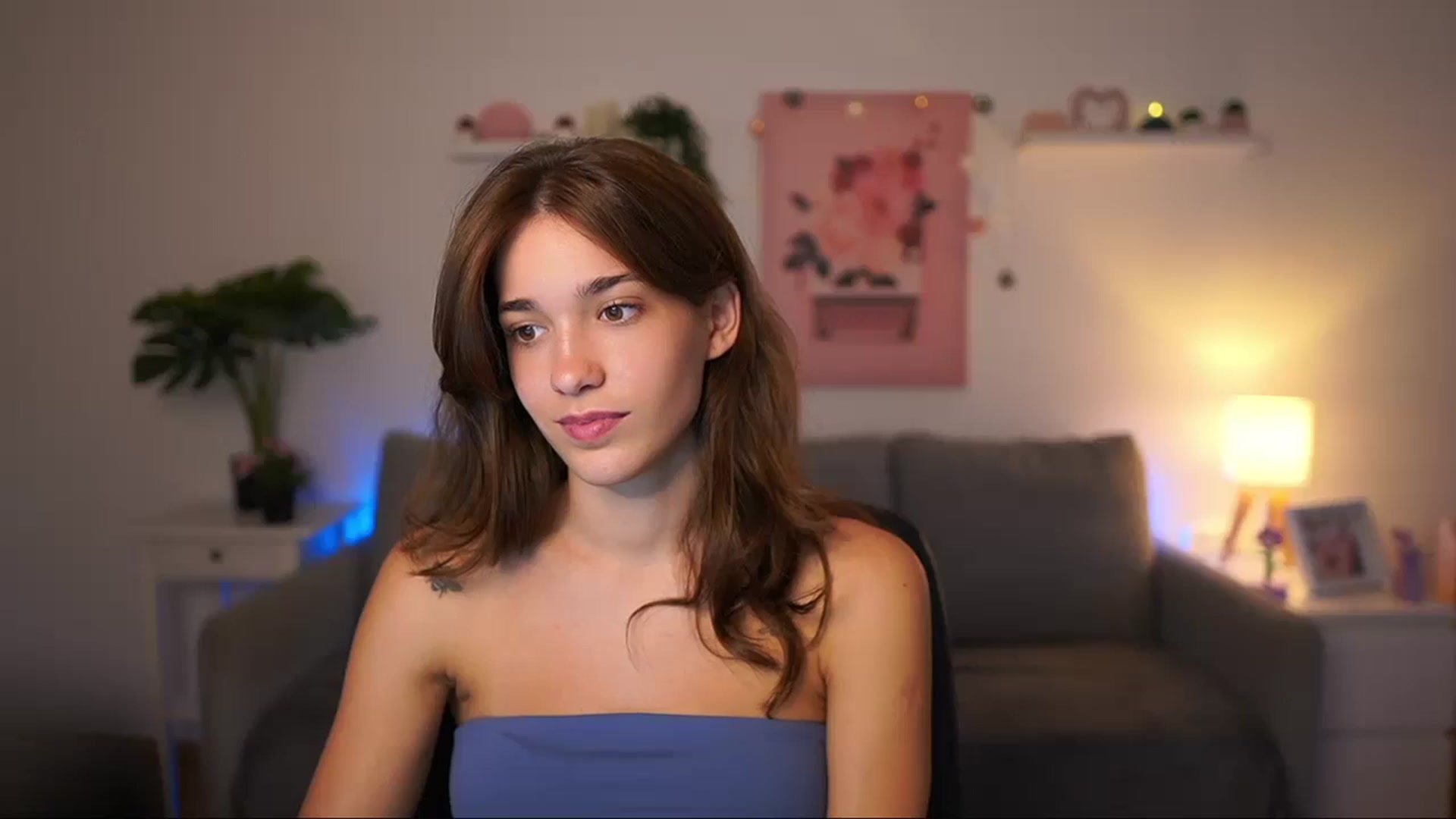 Gallery image thumbnail from Kissiecat's myfreecams stream on, 08/18/2025, 13:40 image 19 of 20