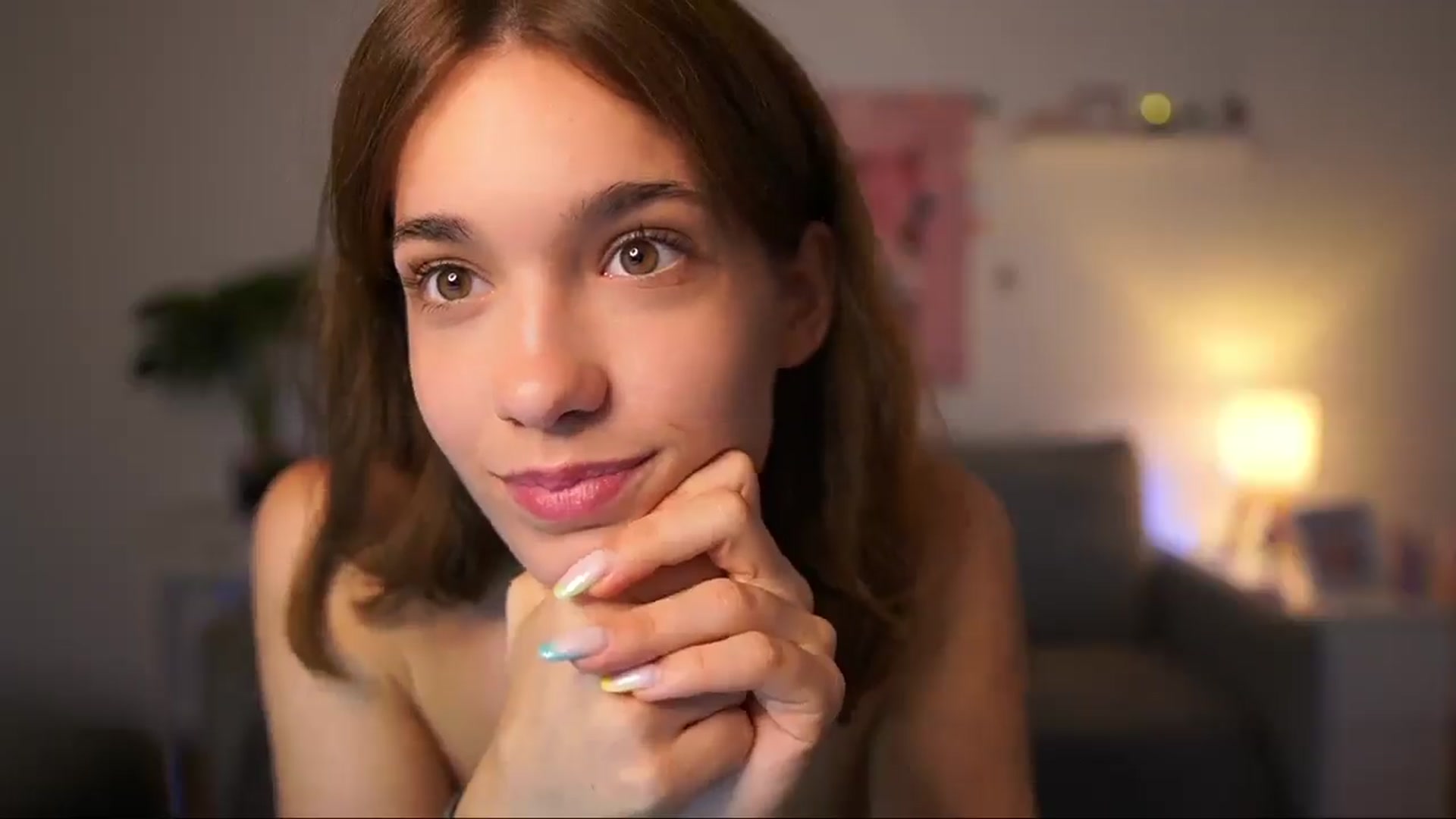 Gallery image thumbnail from Kissiecat's myfreecams stream on, 08/18/2025, 13:40 image 10 of 20