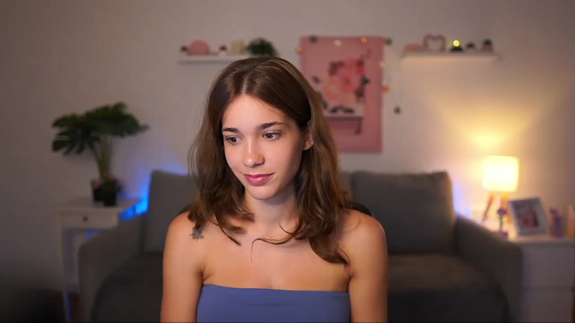 Gallery image thumbnail from Kissiecat's myfreecams stream on, 08/18/2025, 13:40 image 1 of 20