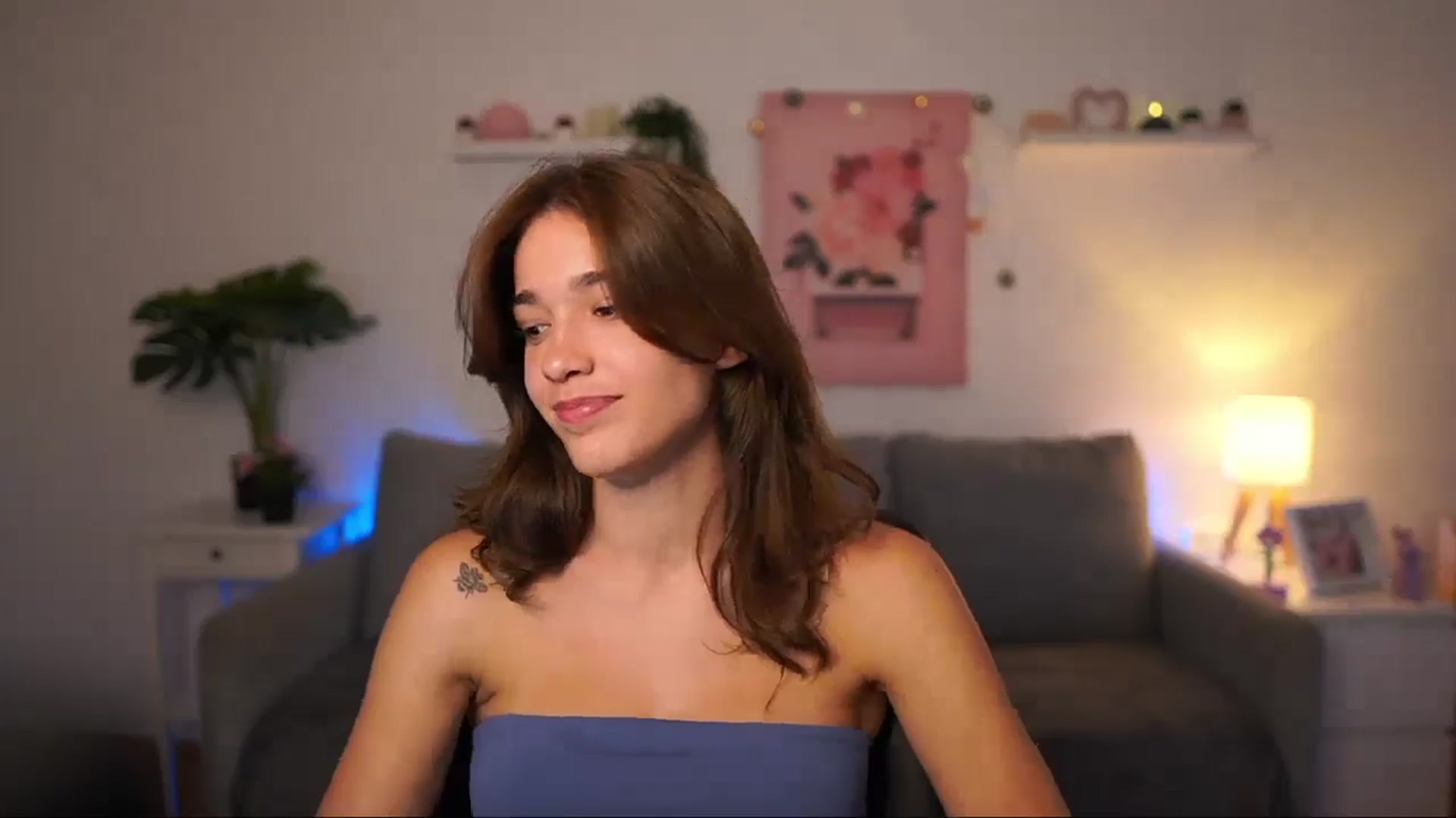 Gallery image thumbnail from Kissiecat's myfreecams stream on, 08/18/2025, 13:40 image 4 of 20