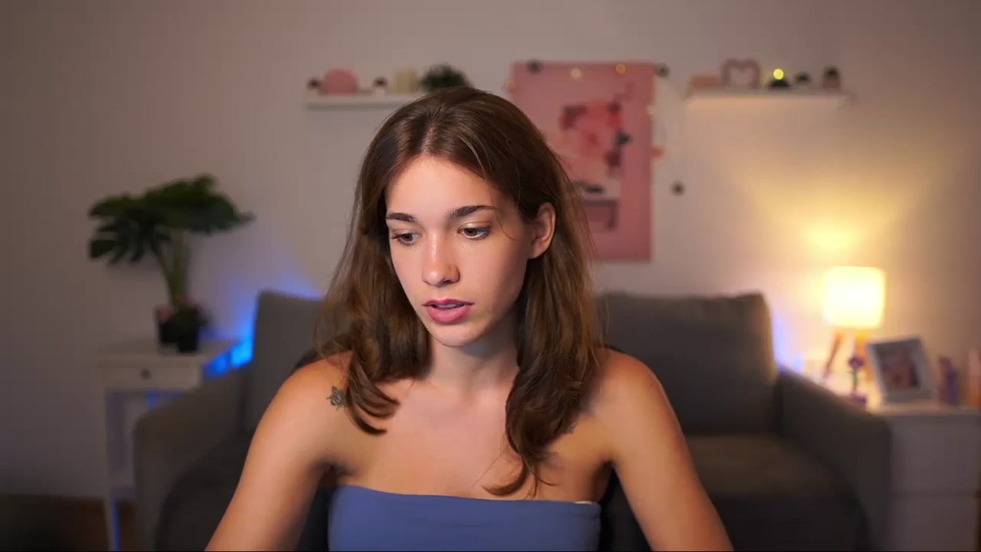 Gallery image thumbnail from Kissiecat's myfreecams stream on, 08/18/2025, 15:59 image 13 of 20