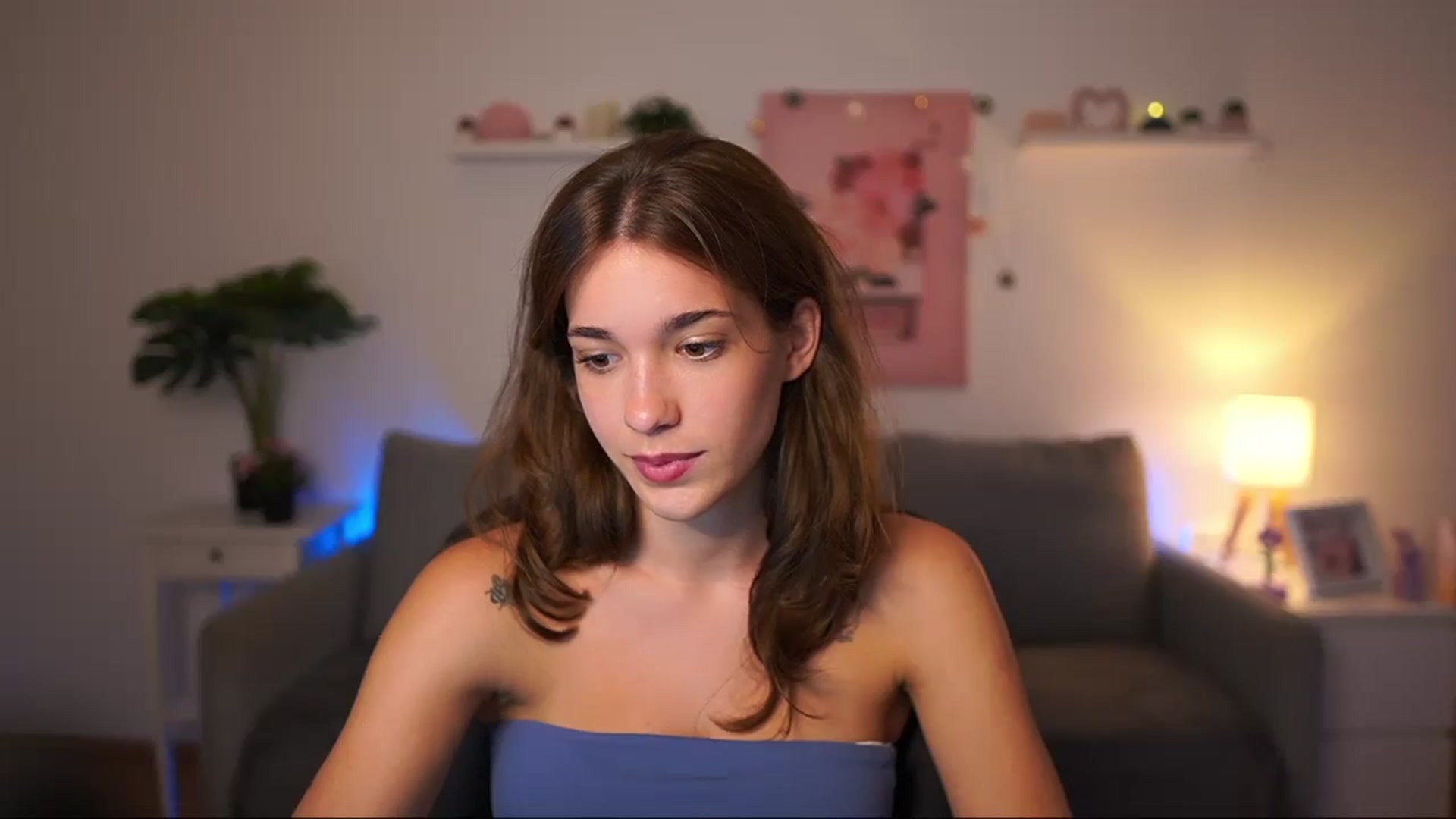 Gallery image thumbnail from Kissiecat's myfreecams stream on, 08/18/2025, 15:59 image 12 of 20