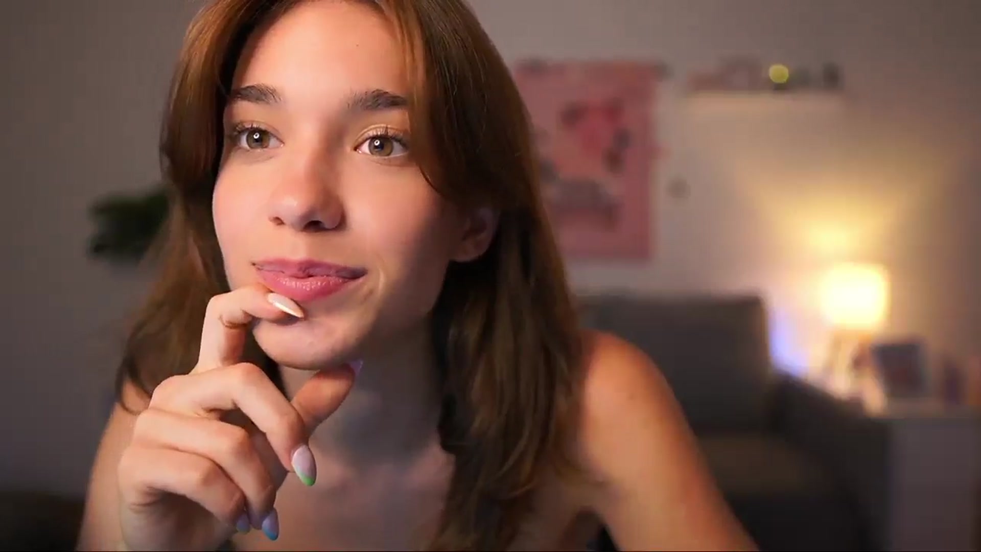 Gallery image thumbnail from Kissiecat's myfreecams stream on, 08/18/2025, 15:59 image 8 of 20