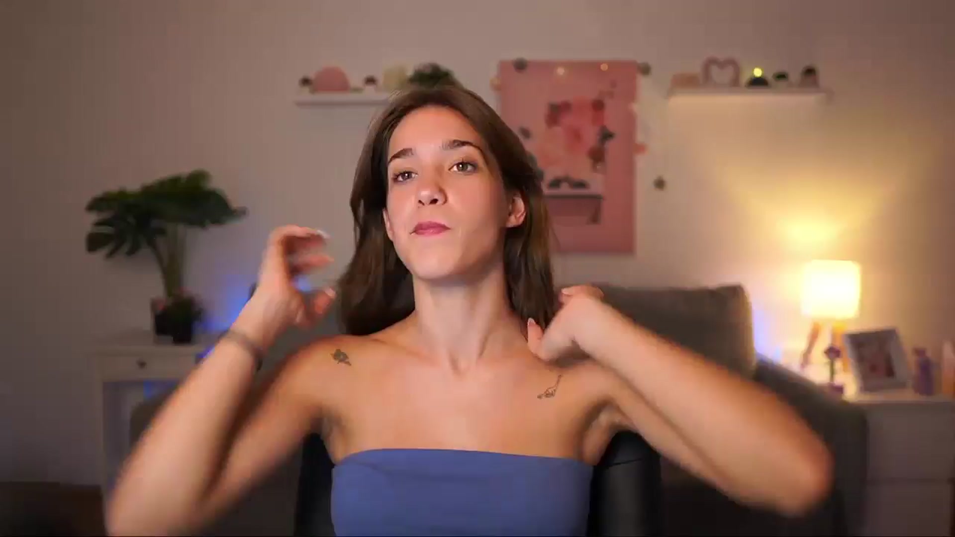 Gallery image thumbnail from Kissiecat's myfreecams stream on, 08/18/2025, 17:34 image 2 of 20