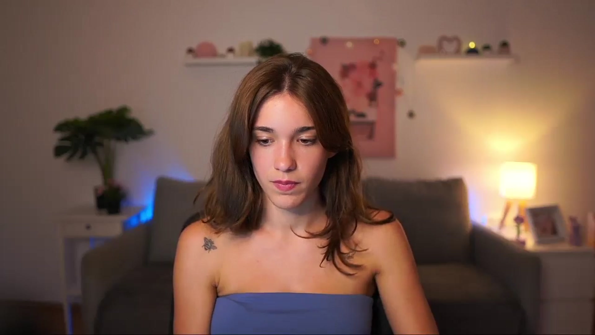 Gallery image thumbnail from Kissiecat's myfreecams stream on, 08/18/2025, 17:34 image 10 of 20