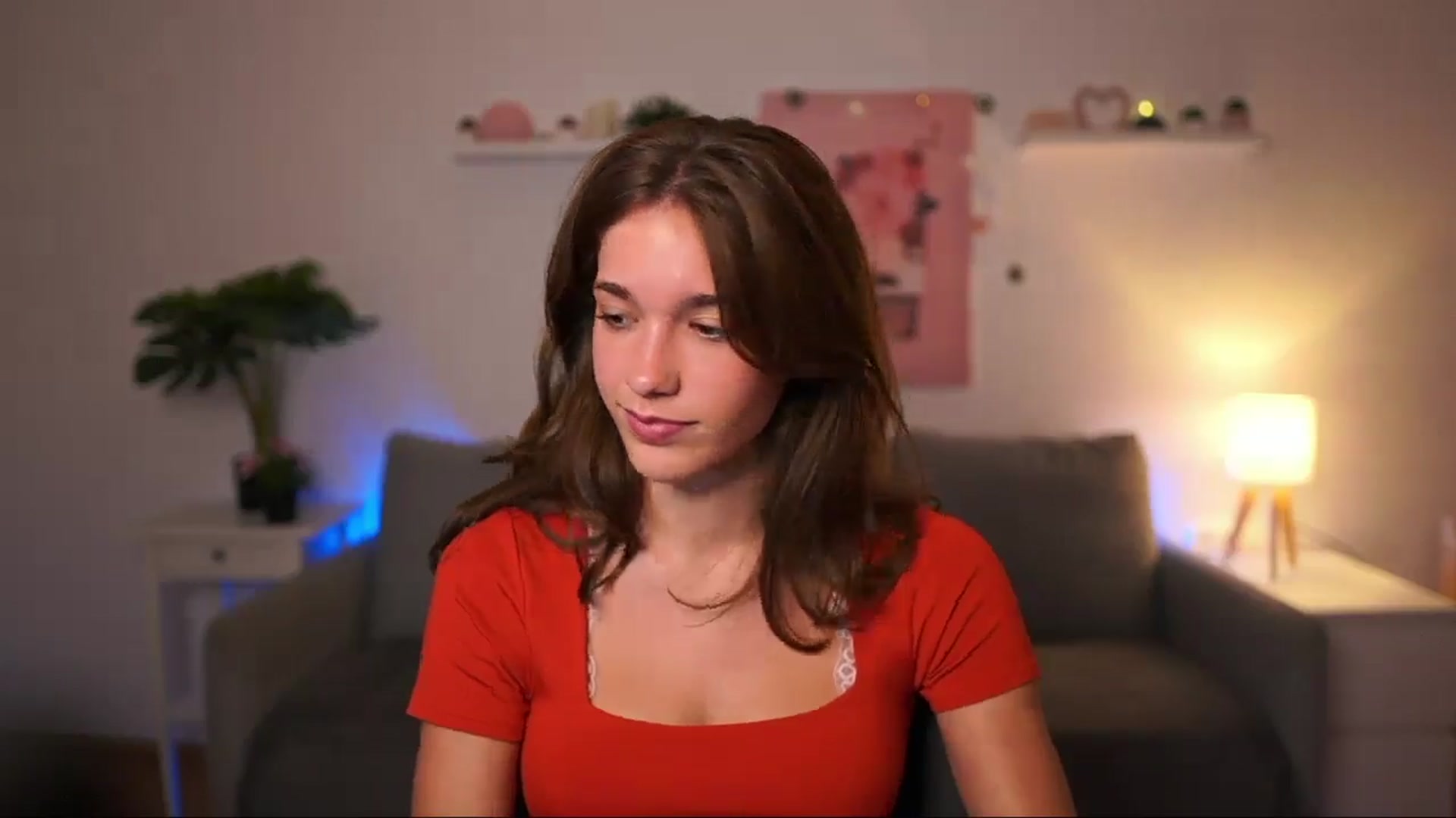 Gallery image thumbnail from Kissiecat's myfreecams stream on, 08/19/2025, 18:03 image 3 of 20