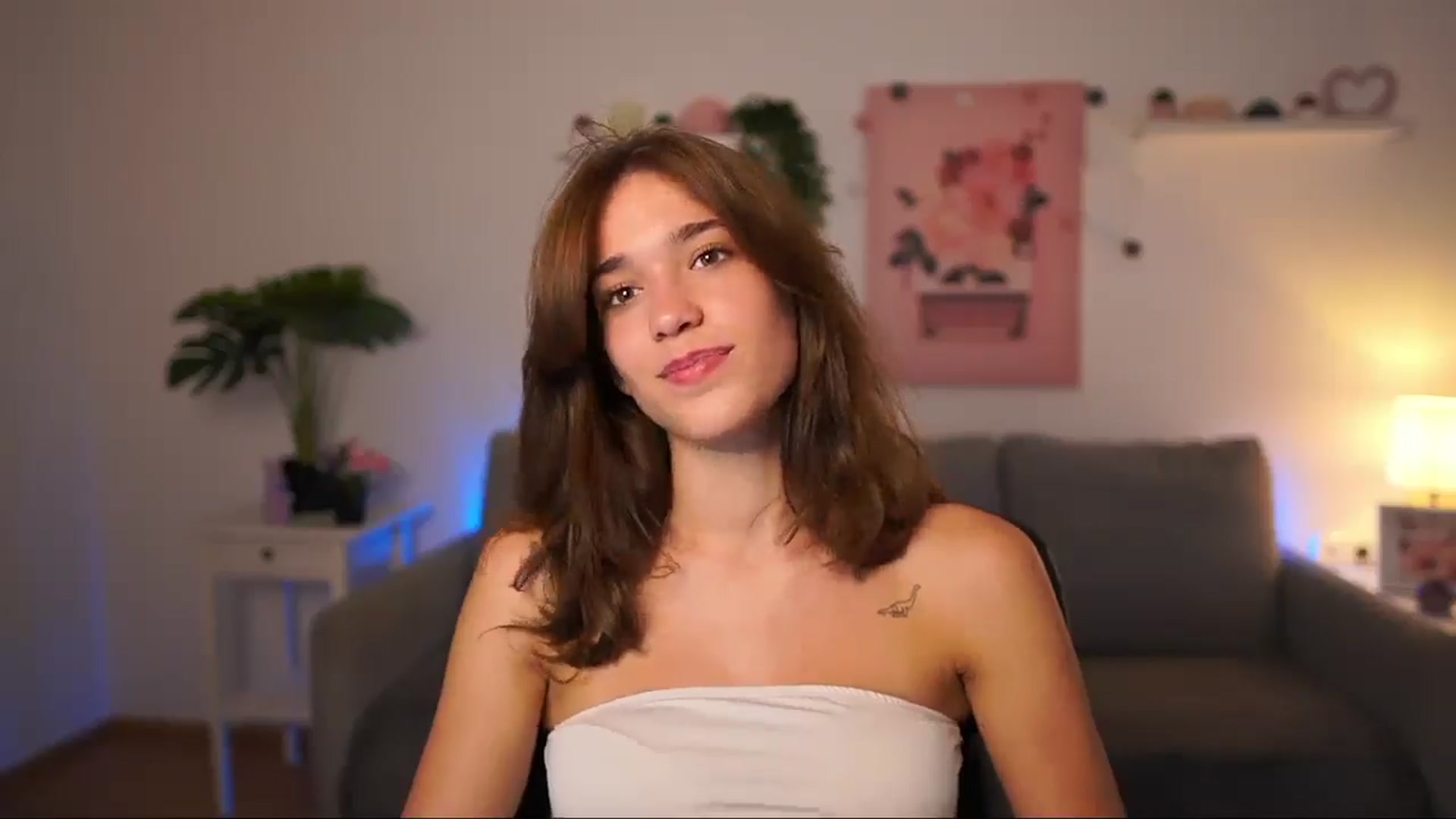 Gallery image thumbnail from Kissiecat's myfreecams stream on, 08/20/2025, 14:02 image 11 of 20