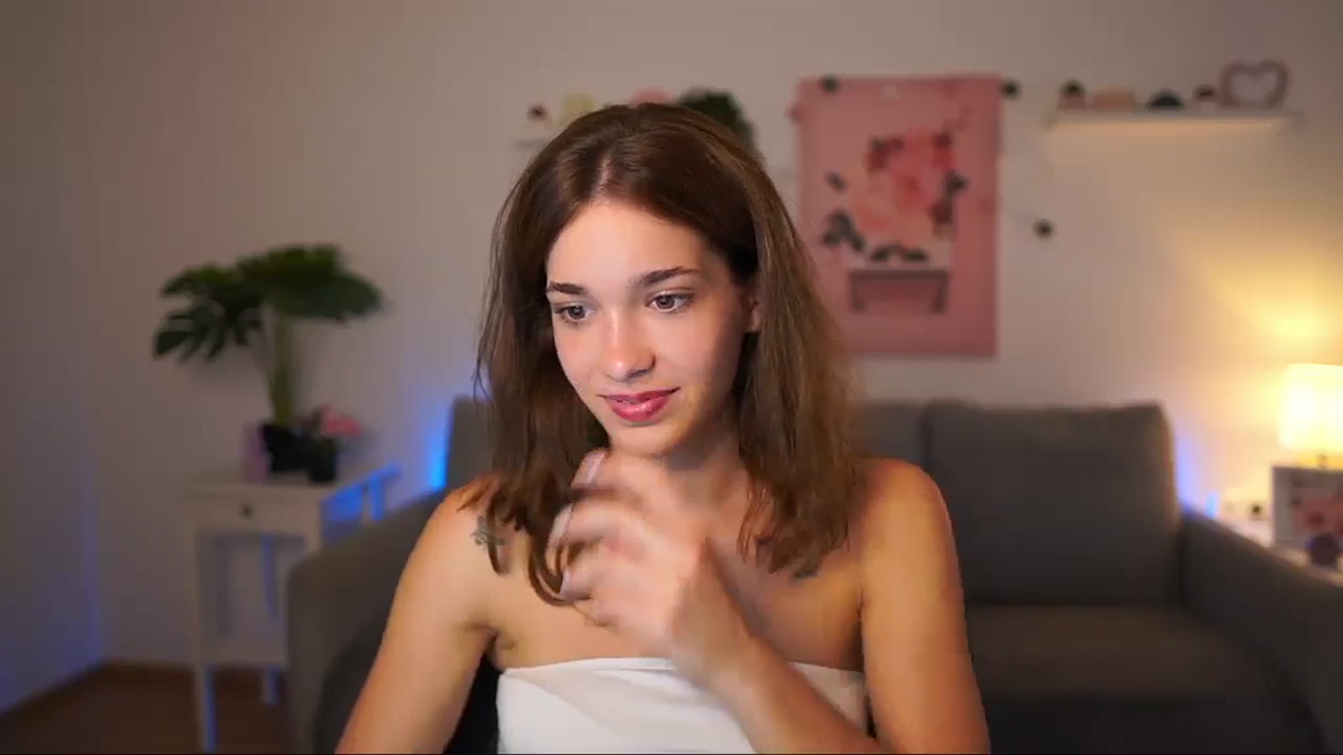 Gallery image thumbnail from Kissiecat's myfreecams stream on, 08/20/2025, 14:02 image 4 of 20