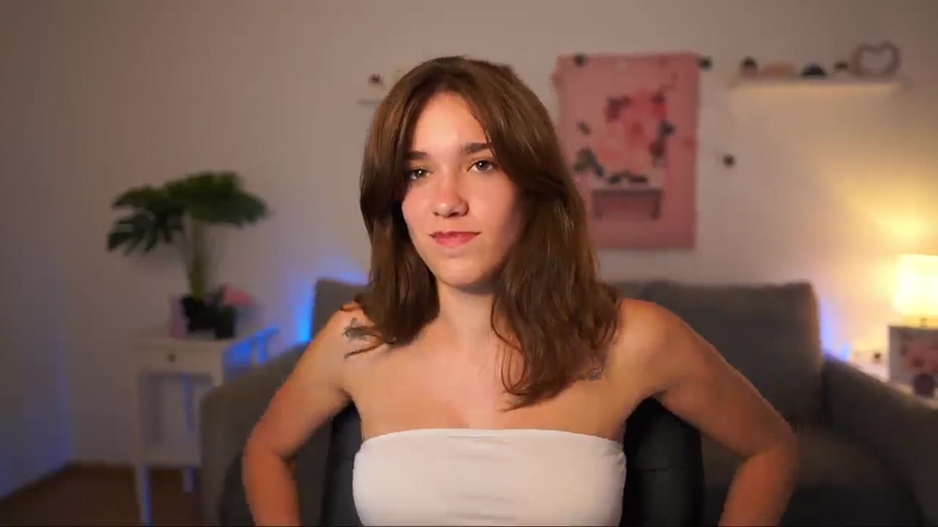 Gallery image thumbnail from Kissiecat's myfreecams stream on, 08/20/2025, 14:02 image 8 of 20
